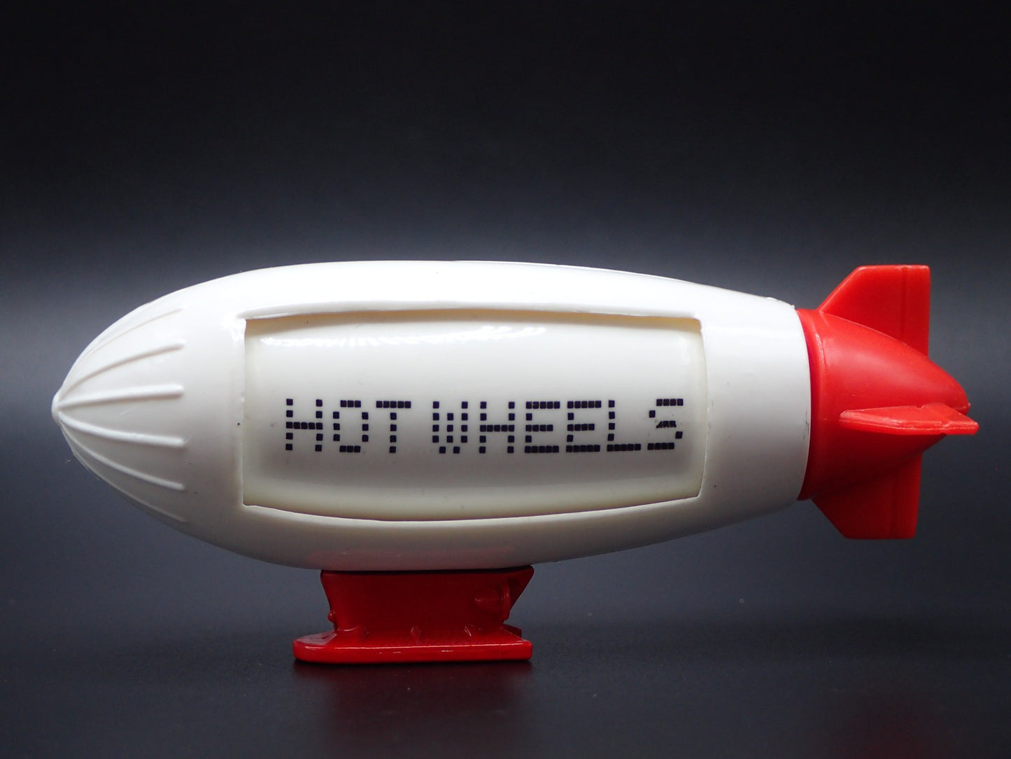 GOODYEAR BLIMP HOT WHEELS ORGINALS WHITE 1:64 SCALE DIORAMA DIECAST MODEL CAR