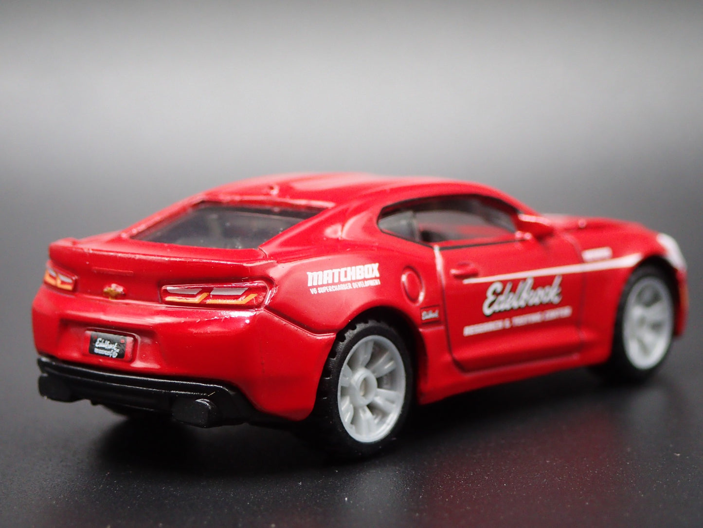 2016-2024 CHEVY CHEVROLET CAMARO EDELBROCK 1:64 SCALE DIORAMA DIECAST MODEL CAR