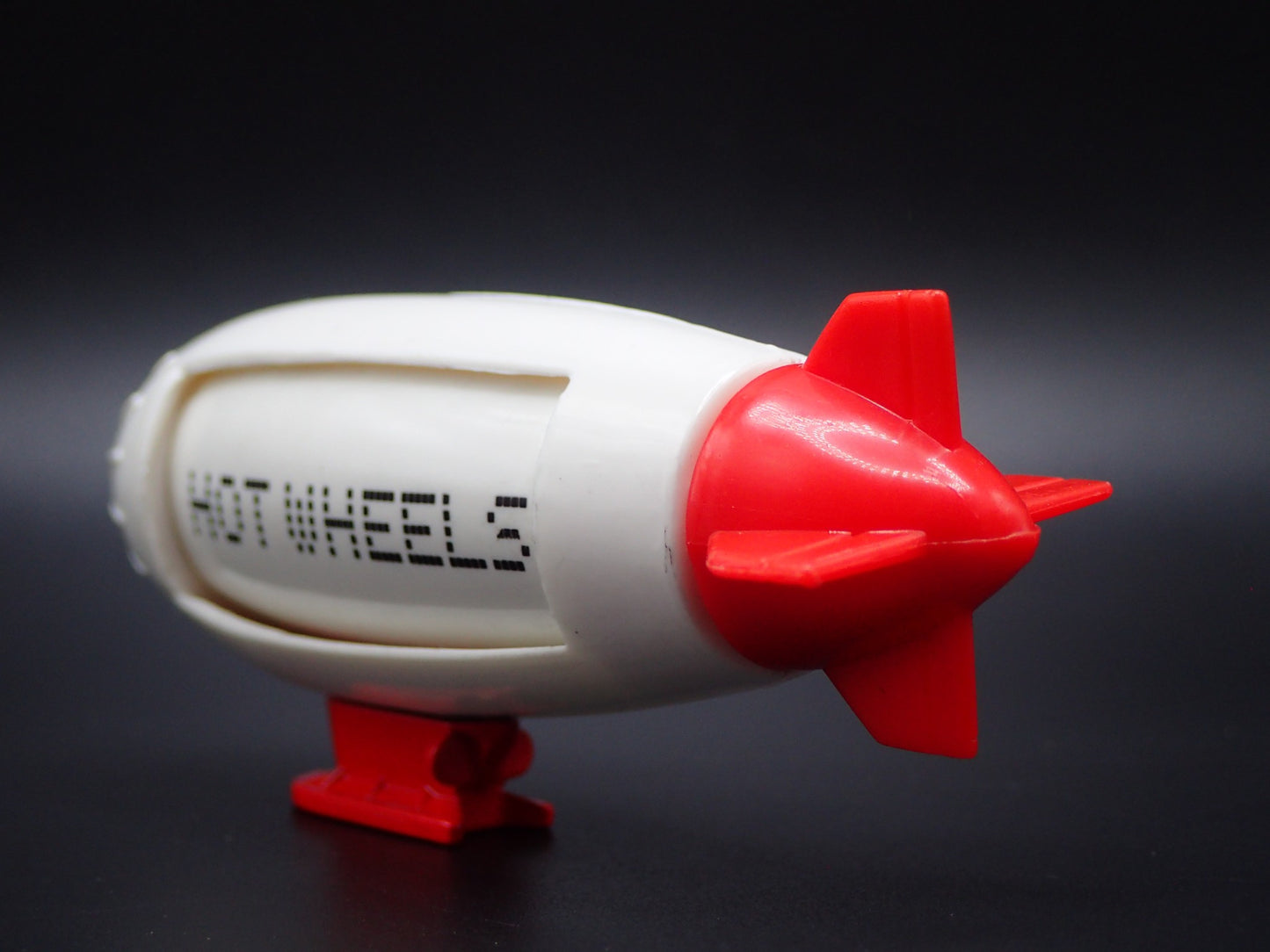 GOODYEAR BLIMP HOT WHEELS ORGINALS WHITE 1:64 SCALE DIORAMA DIECAST MODEL CAR