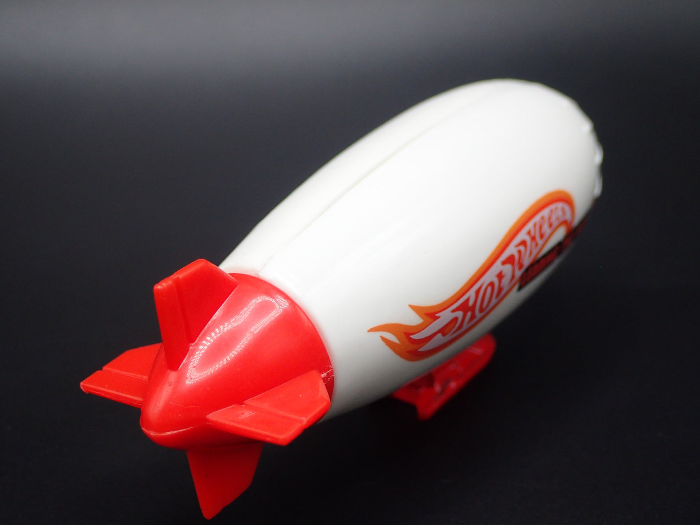 GOODYEAR BLIMP HOT WHEELS ORGINALS WHITE 1:64 SCALE DIORAMA DIECAST MODEL CAR