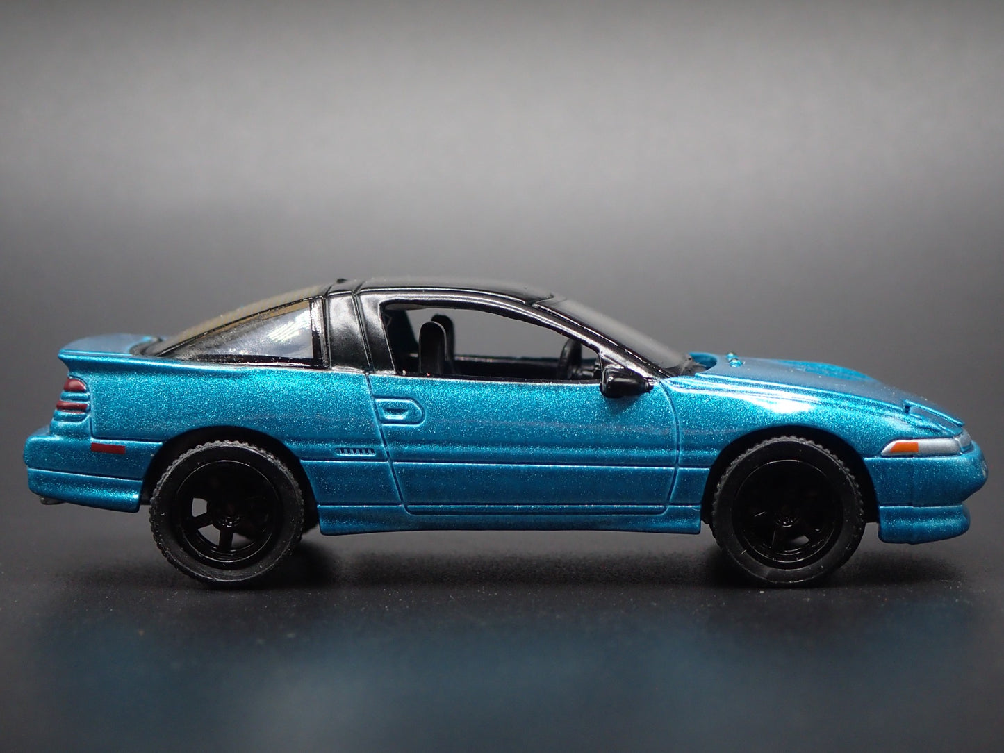 1990-1994 MITSUBISHI ECLIPSE GSX 1:64 SCALE DISPLAY DIORAMA DIECAST MODEL CAR