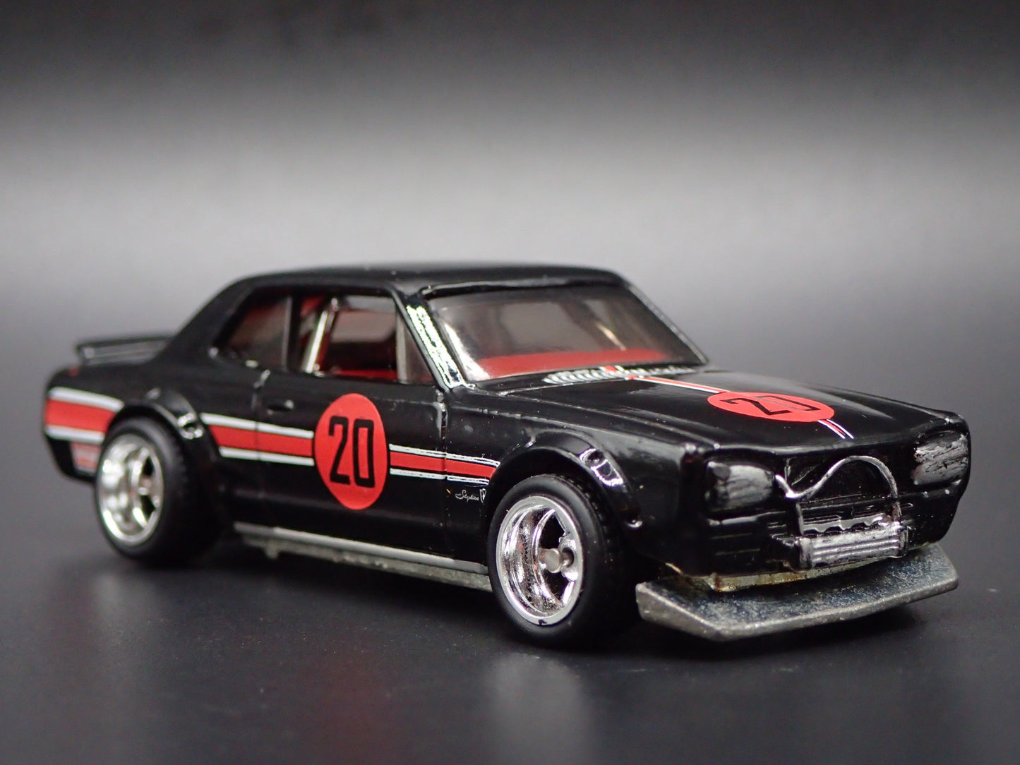 1968-1972 NISSAN SKYLINE HT 2000 GTX BLACK 1:64 SCALE DIORAMA DIECAST MODEL CAR