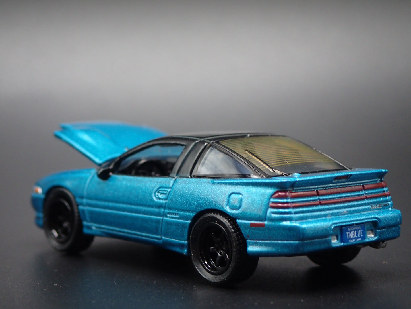 1990-1994 MITSUBISHI ECLIPSE GSX 1:64 SCALE DISPLAY DIORAMA DIECAST MODEL CAR