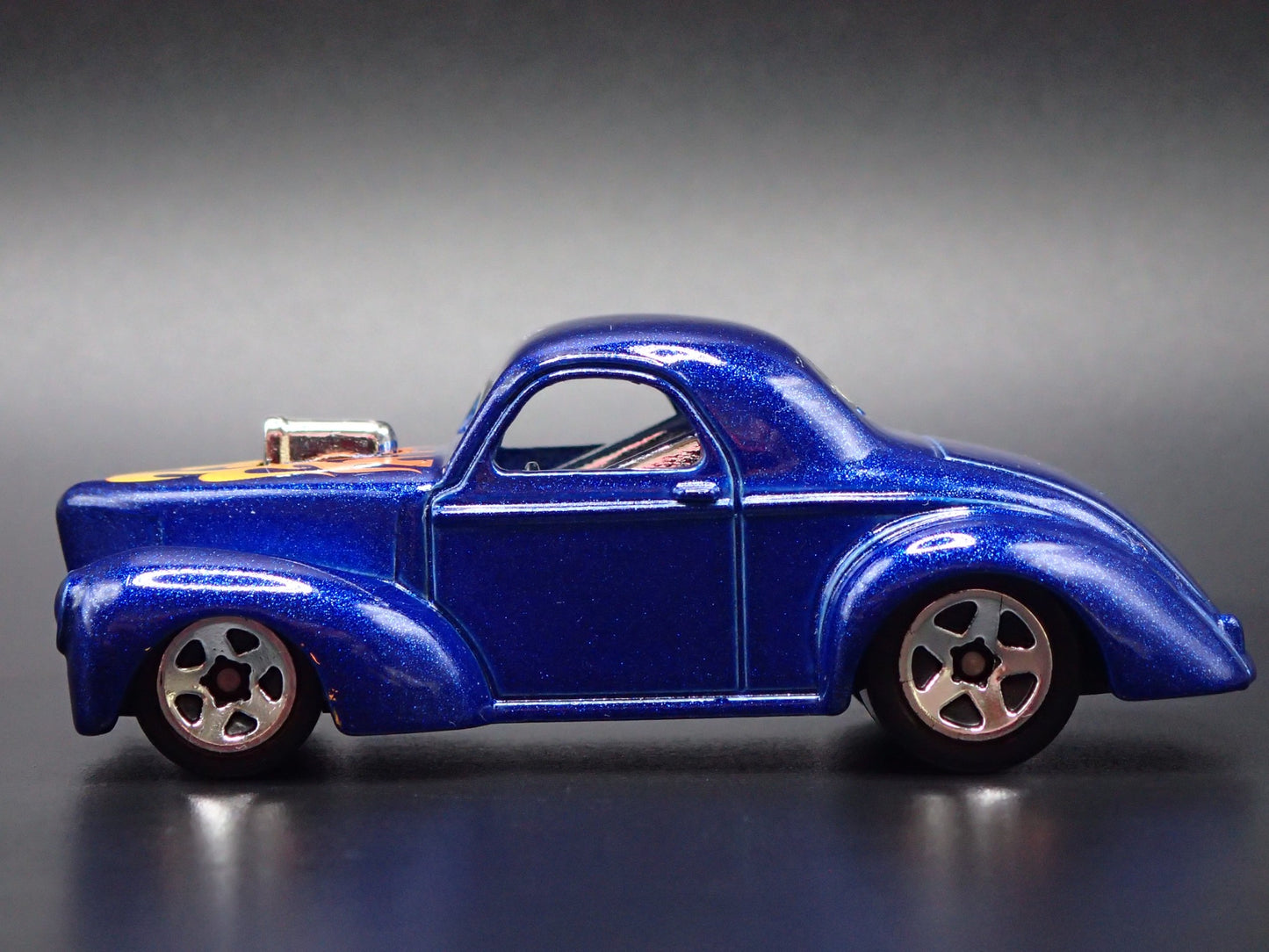 1941 41 WILLYS COUPE BLUE RARE 1:64 SCALE COLLECTIBLE DIORAMA DIECAST MODEL CAR
