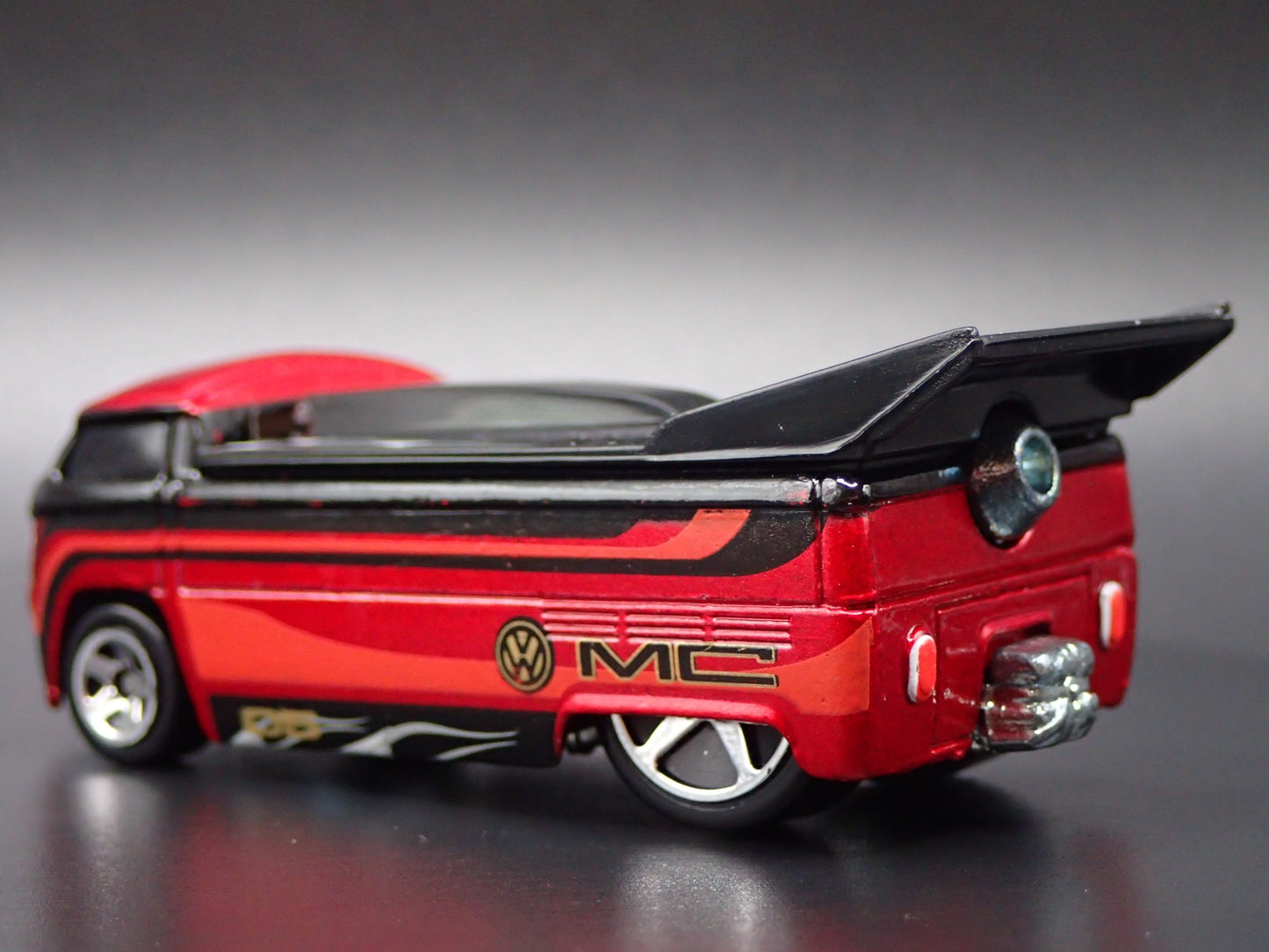 1950-1967 VW VOLKSWAGEN DRAG TRUCK NHRA 1/64 SCALE DIORAMA DIECAST MODEL CAR