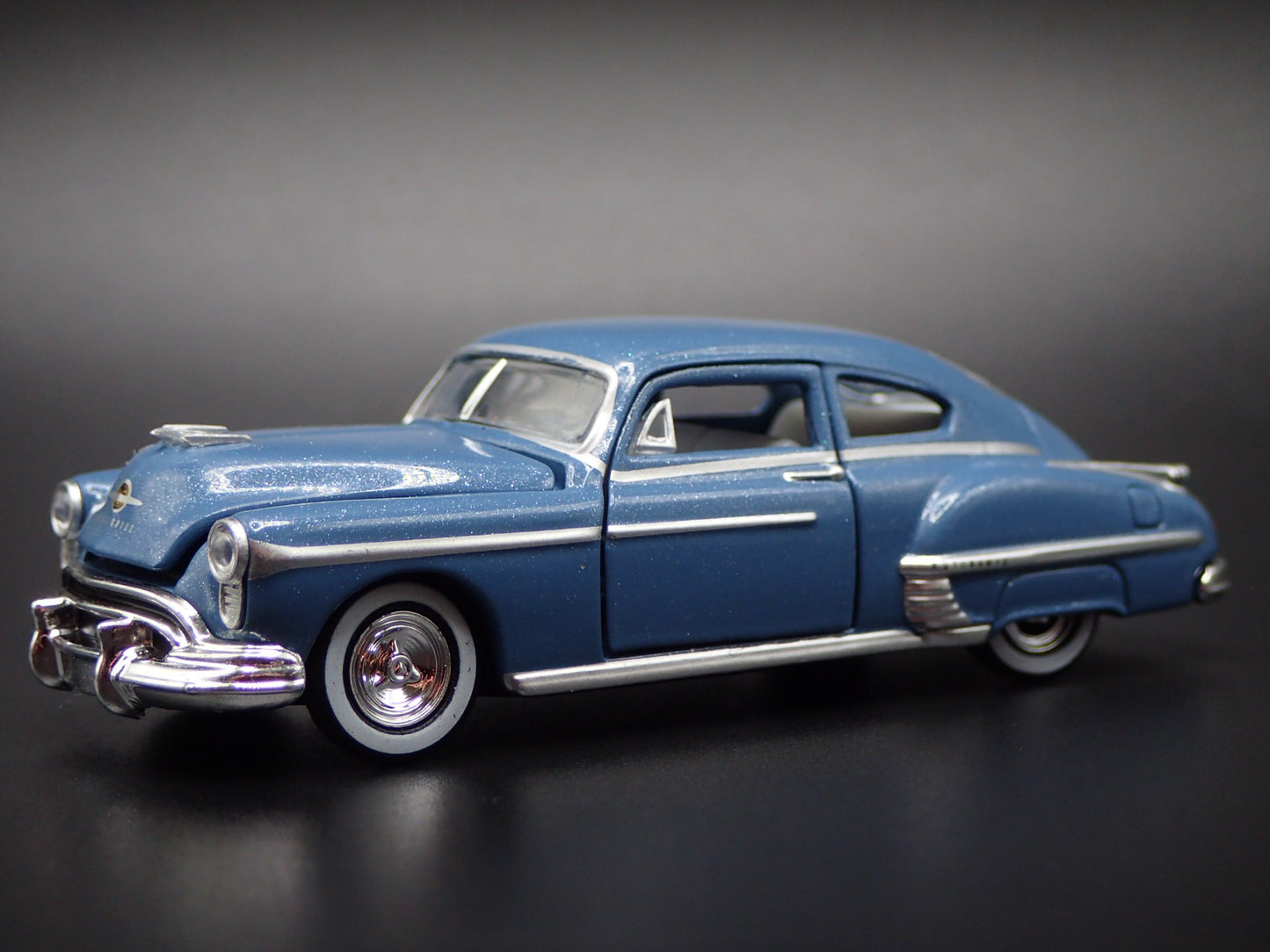 1950 50 OLDS OLDSMOBILE 88 FASTBACK 1:64 SCALE COLLECTIBLE DIECAST MODEL CAR