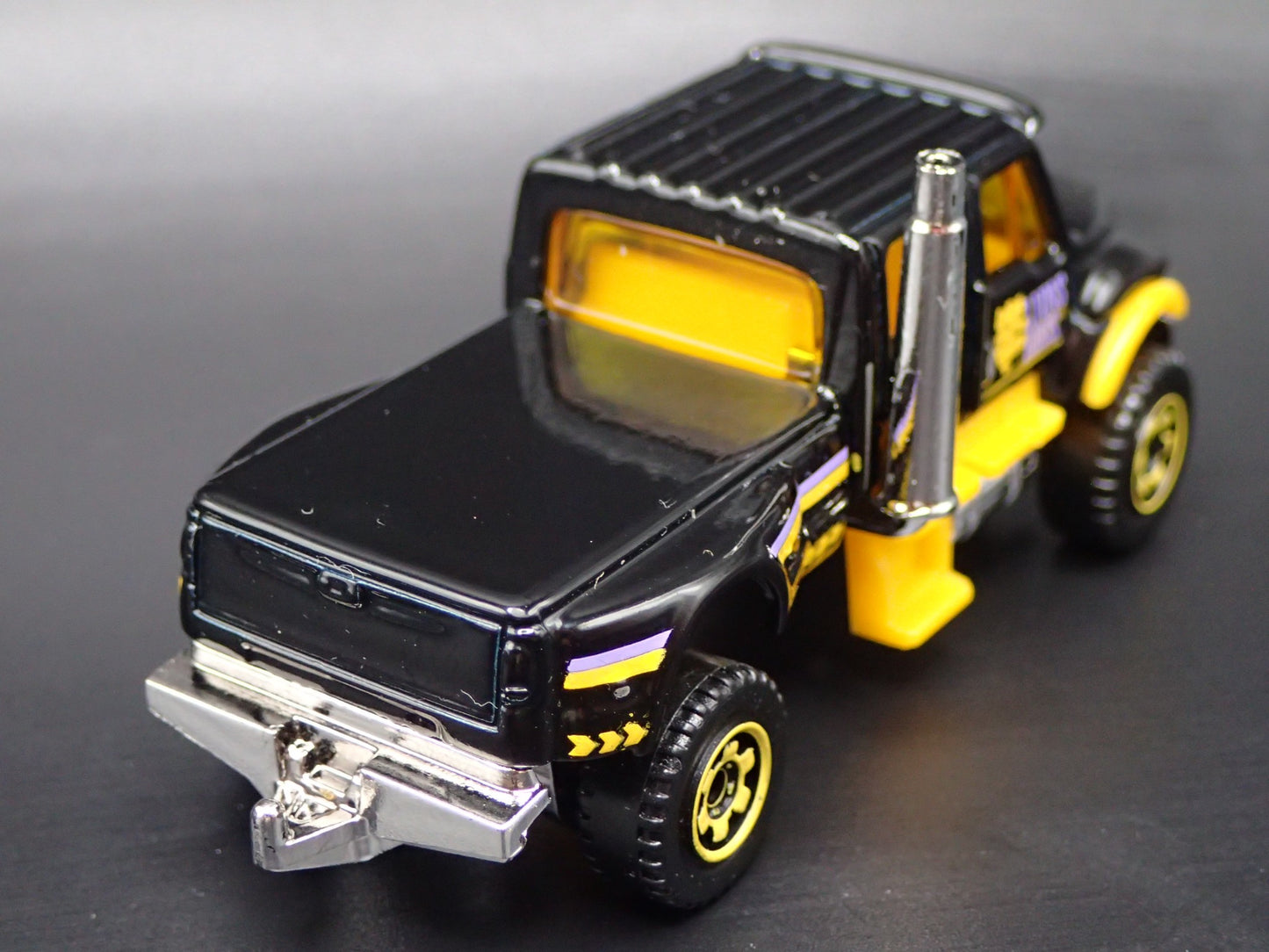 2004-2008 INTERNATIONAL CXT PICKUP TRUCK 1:64 MB SCALE DIORAMA DIECAST MODEL CAR