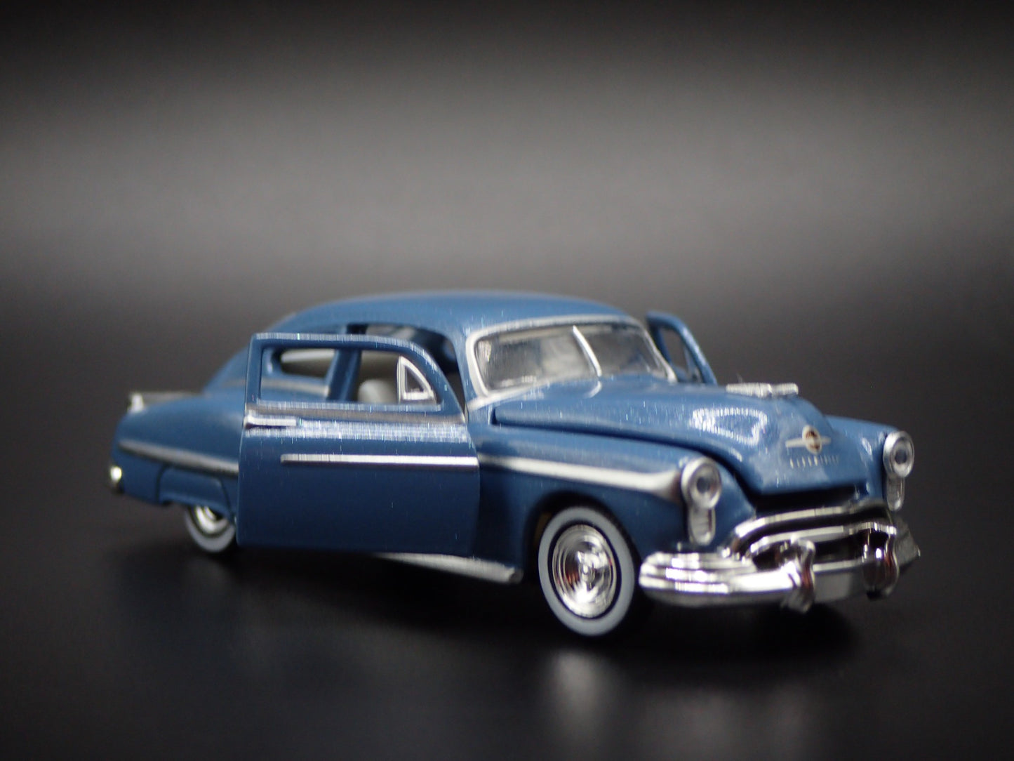 1950 50 OLDS OLDSMOBILE 88 FASTBACK 1:64 SCALE COLLECTIBLE DIECAST MODEL CAR