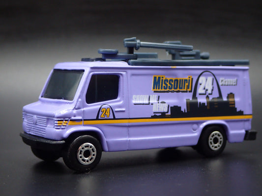 TV NEWS TRUCK VINTAGE MISSOURI 1:64 SCALE COLLECTIBLE DIORAMA DIECAST MODEL CAR