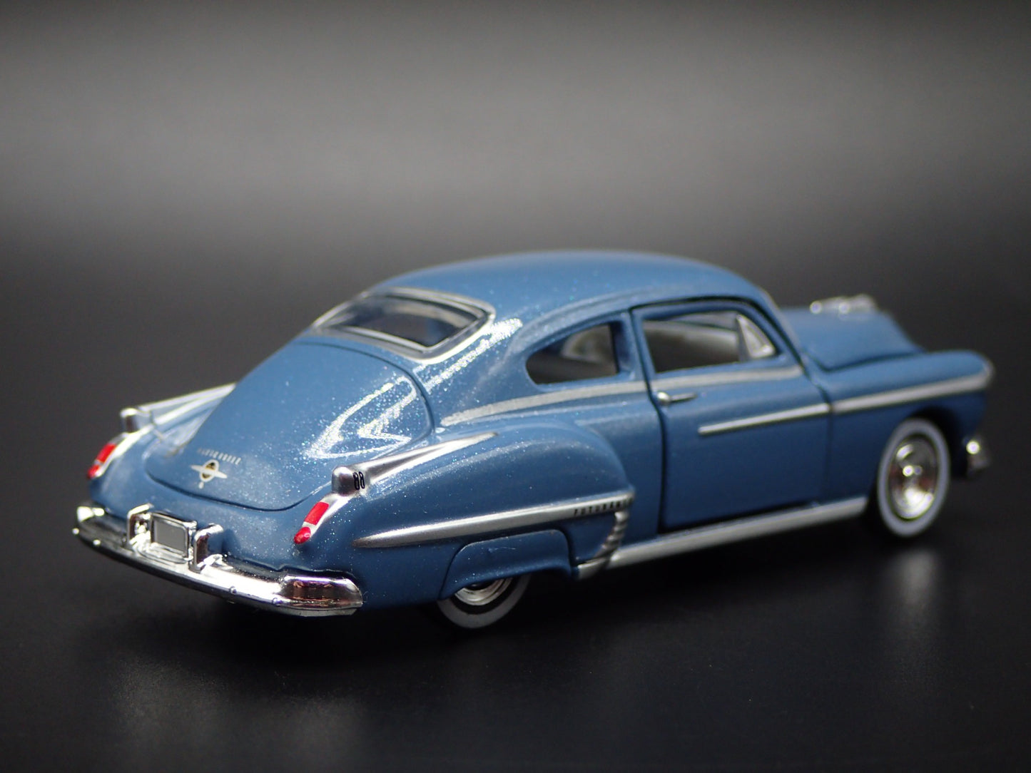 1950 50 OLDS OLDSMOBILE 88 FASTBACK 1:64 SCALE COLLECTIBLE DIECAST MODEL CAR