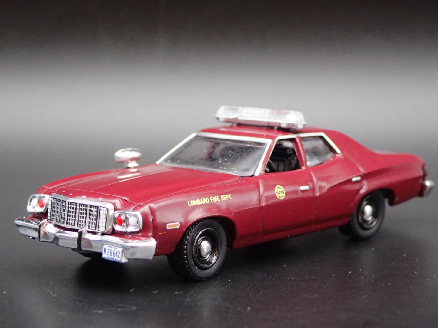 1976 76 FORD GRAN TORINO LOMBARD IL FIRE DEPARTMENT 1:64 SCALE DIECAST MODEL CAR