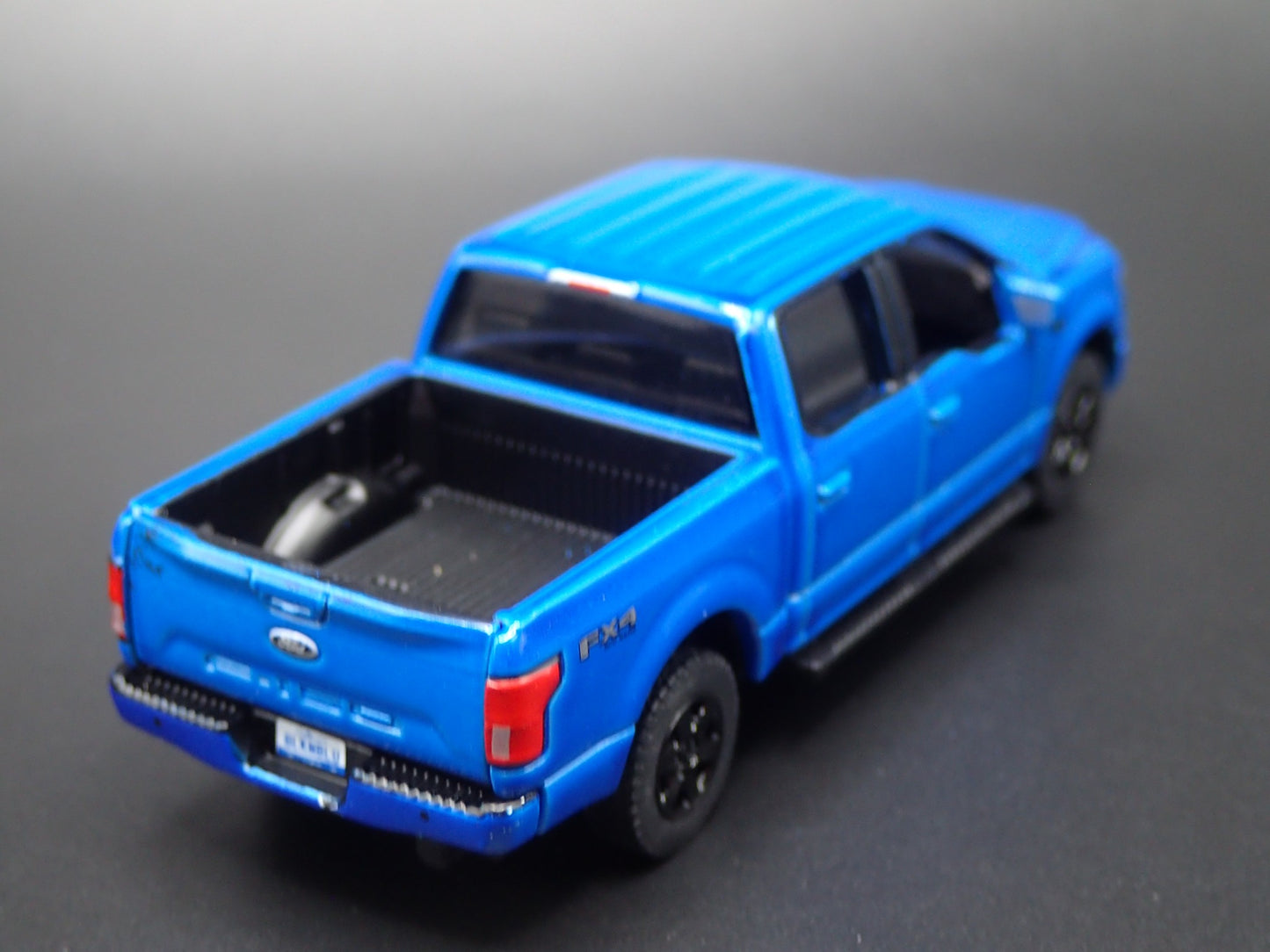 2015-2020 FORD F150 PICKUP TRUCK BLUE 1:64 SCALE COLLECTIBLE DIECAST MODEL CAR