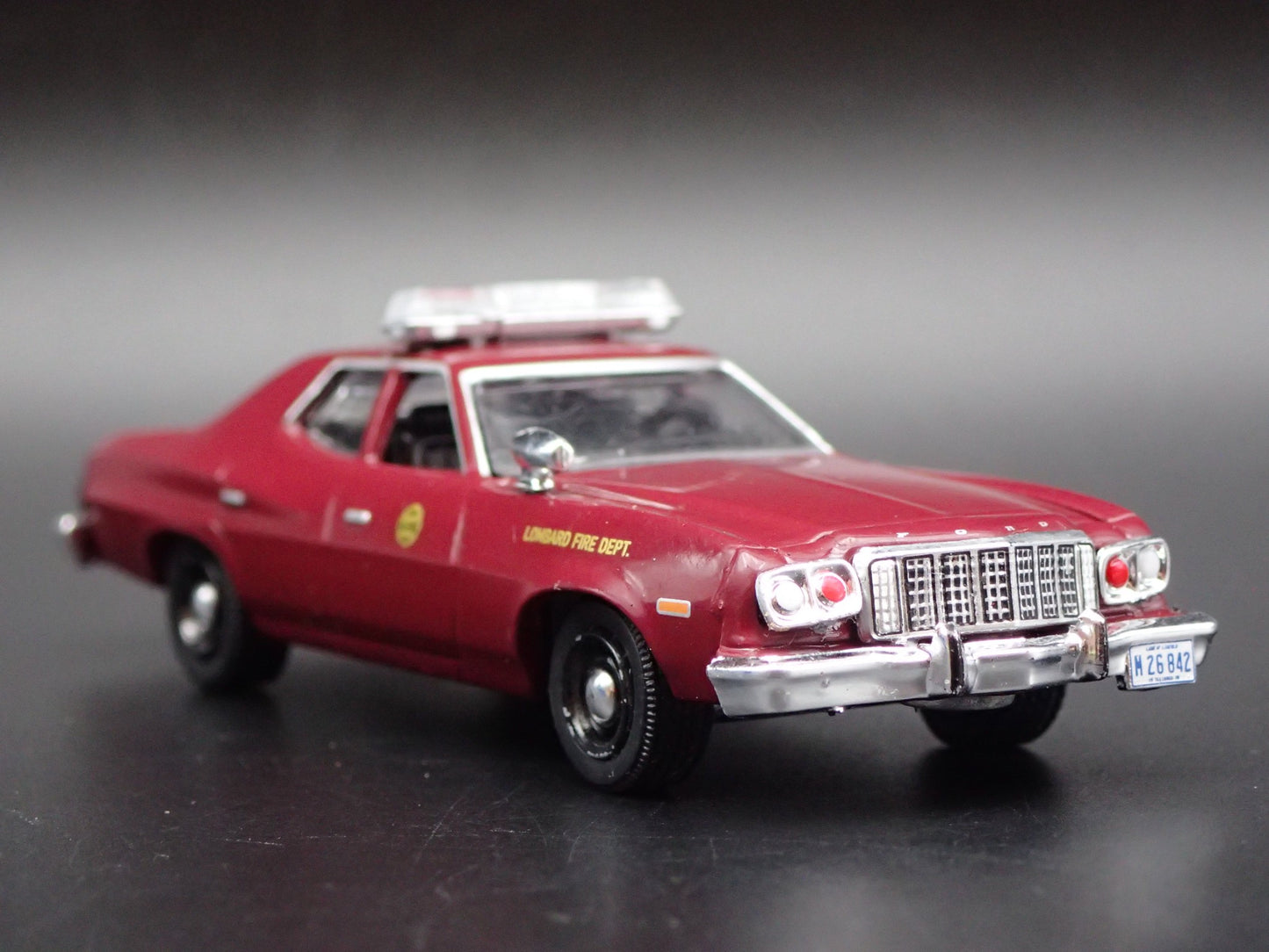 1976 76 FORD GRAN TORINO LOMBARD IL FIRE DEPARTMENT 1:64 SCALE DIECAST MODEL CAR