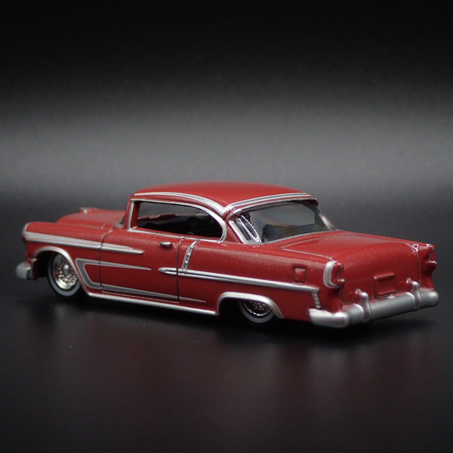 1955 55 CHEVY CHEVROLET BEL AIR 1:64 SCALE COLLECTIBLE DIORAMA DIECAST MODEL CAR