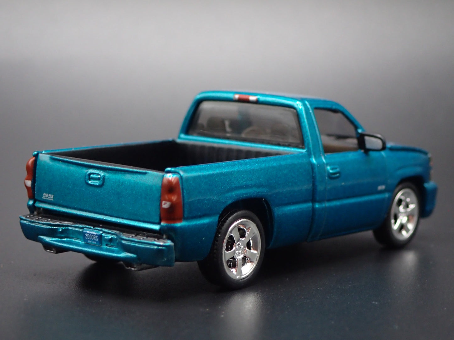 2003-2006 CHEVY CHEVROLET SILVERADO TRUCK SS CATEYE 1:64 SCALE DIECAST MODEL CAR