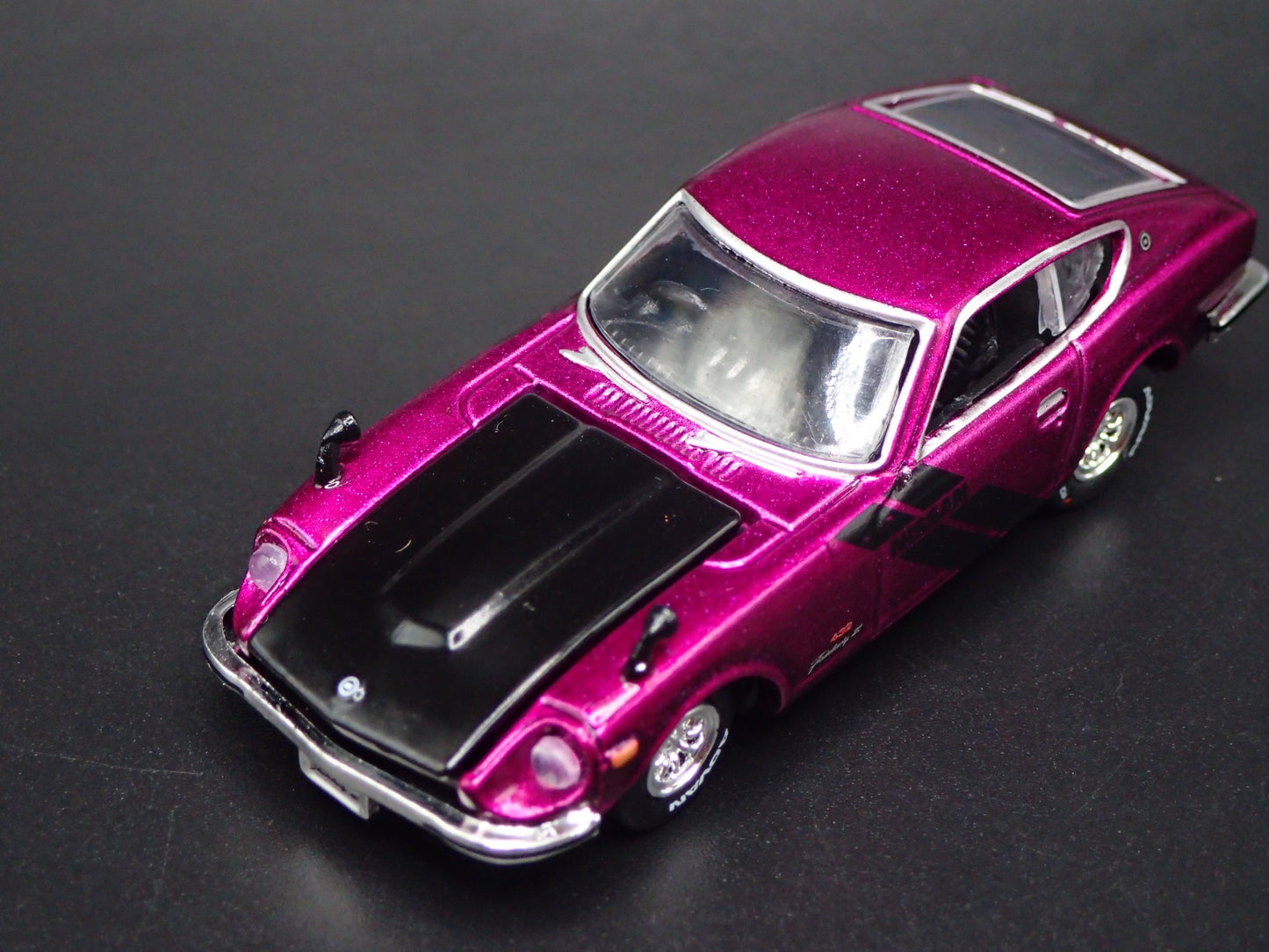 1970-1973 NISSAN FAIRLADY Z 240Z Z432 JDM1:64 SCALE DIORAMA DIECAST MODEL CAR