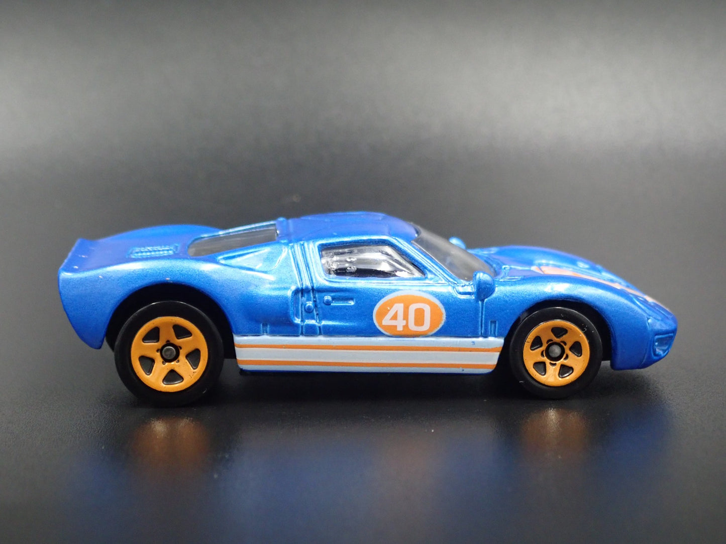 1965 65 FORD GT40 BLUE 1:64 SCALE LIMITED COLLECTIBLE DIORAMA DIECAST MODEL CAR