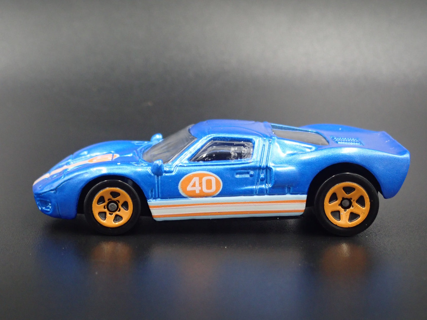 1965 65 FORD GT40 BLUE 1:64 SCALE LIMITED COLLECTIBLE DIORAMA DIECAST MODEL CAR