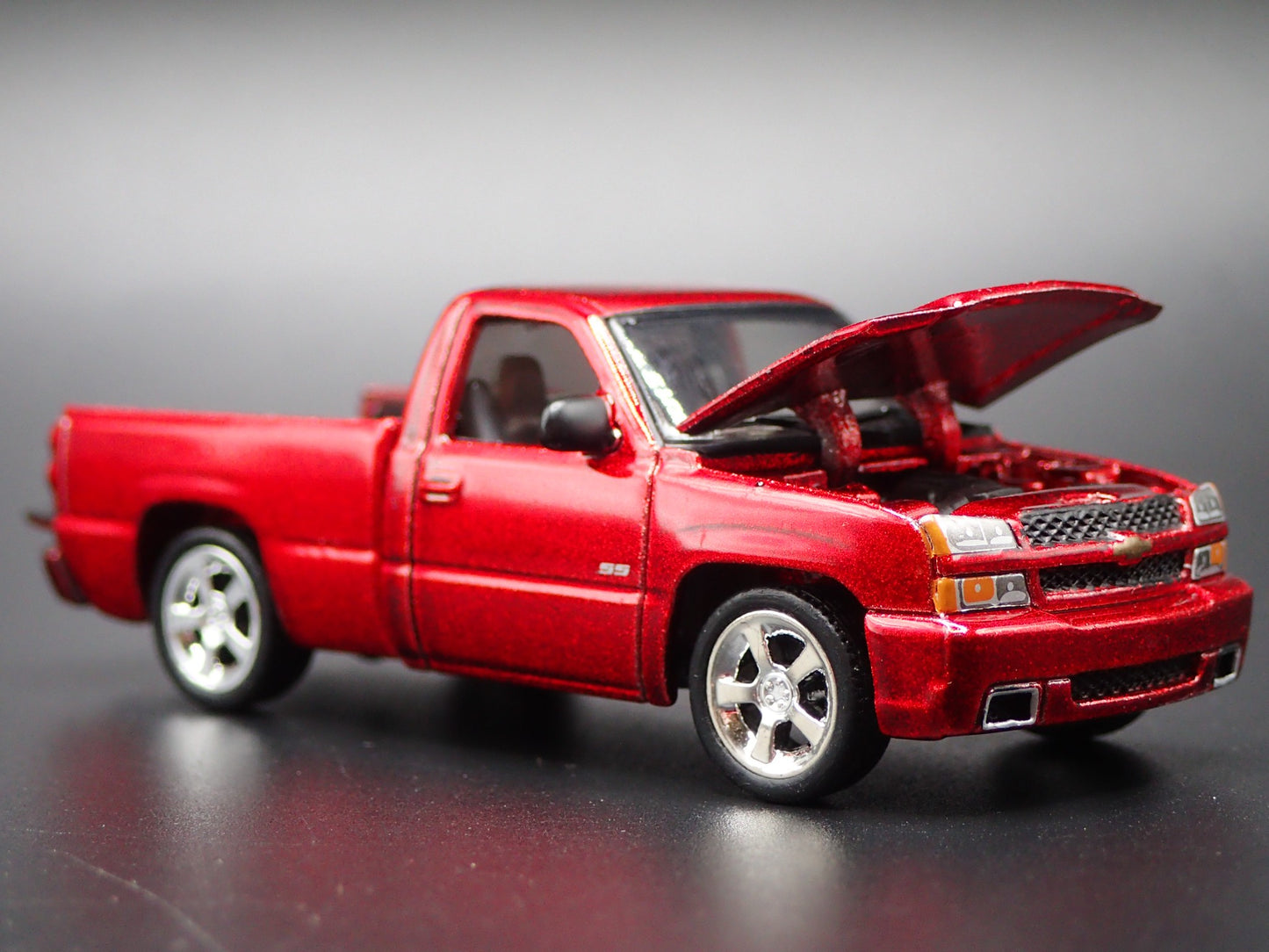 2003-2006 CHEVY CHEVROLET SILVERADO TRUCK SS CATEYE 1:64 SCALE DIECAST MODEL CAR