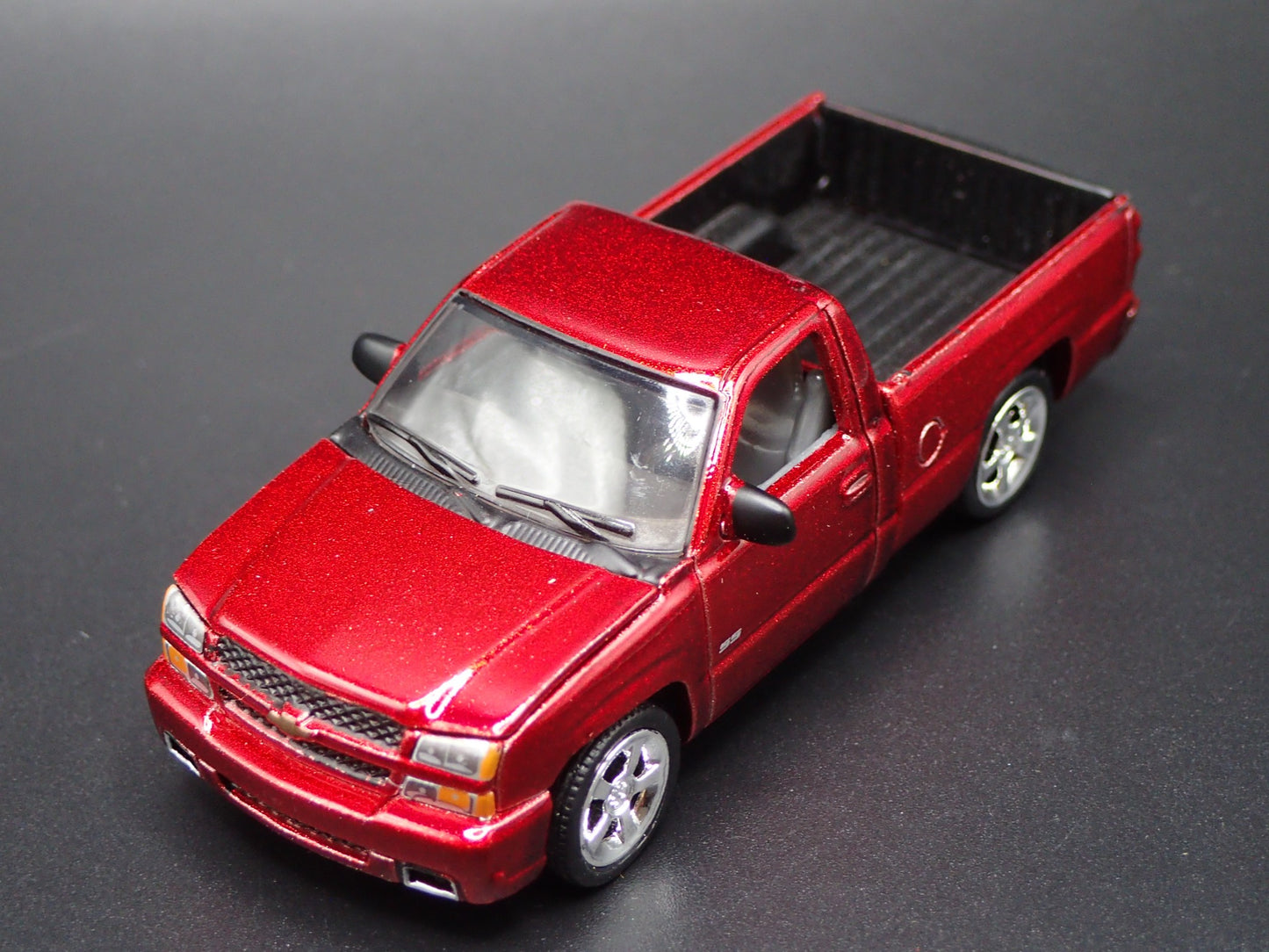 2003-2006 CHEVY CHEVROLET SILVERADO TRUCK SS CATEYE 1:64 SCALE DIECAST MODEL CAR
