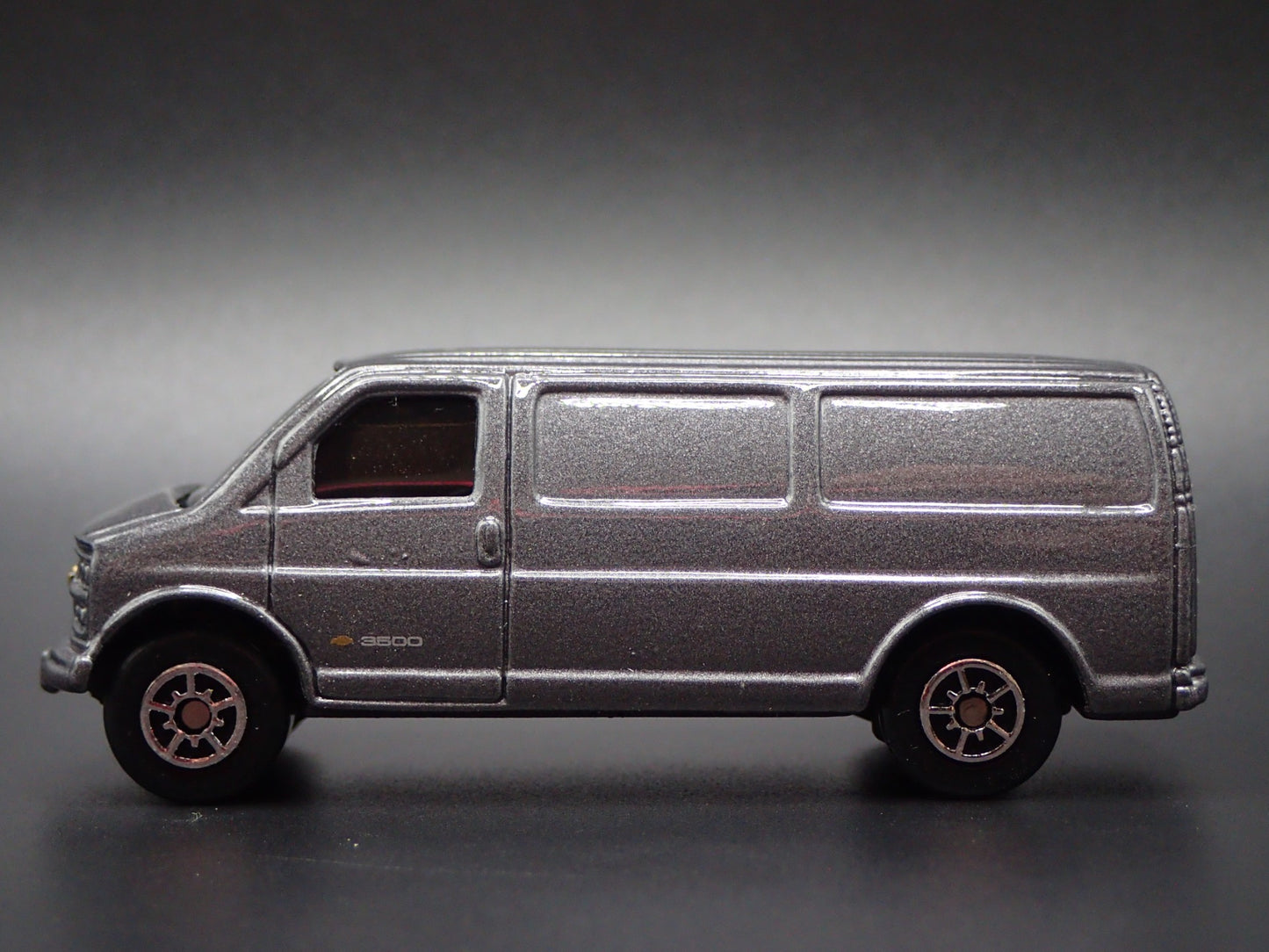 CHEVY CHEVROLET 3500 EXPRESS VAN GRAY 1:64 SCALE COLLECTIBLE DIECAST MODEL CAR