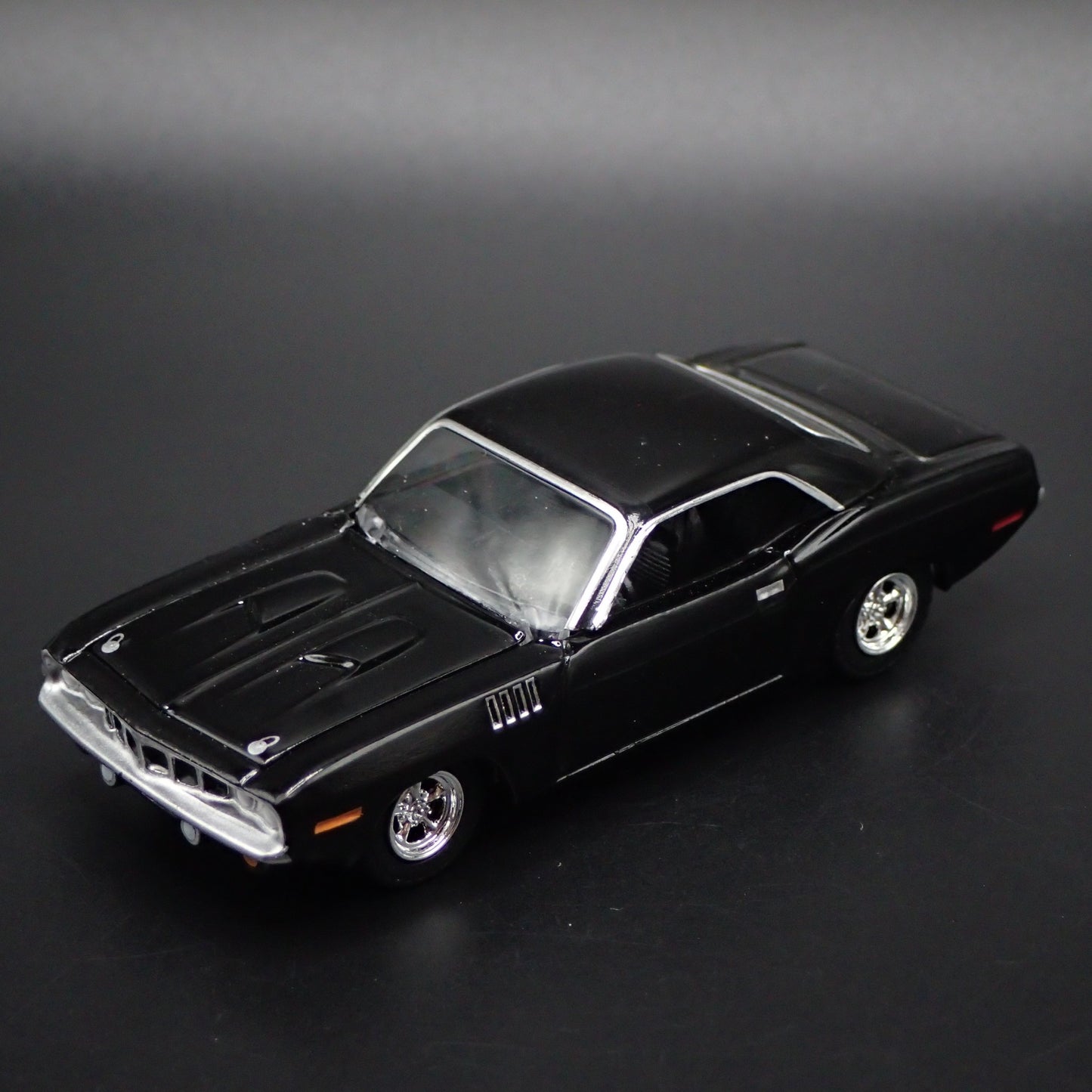 1971 71 PLYMOUTH CUDA MUSCLE CAR BLACK 1:64 SCALE COLLECTIBLE DIECAST MODEL CAR