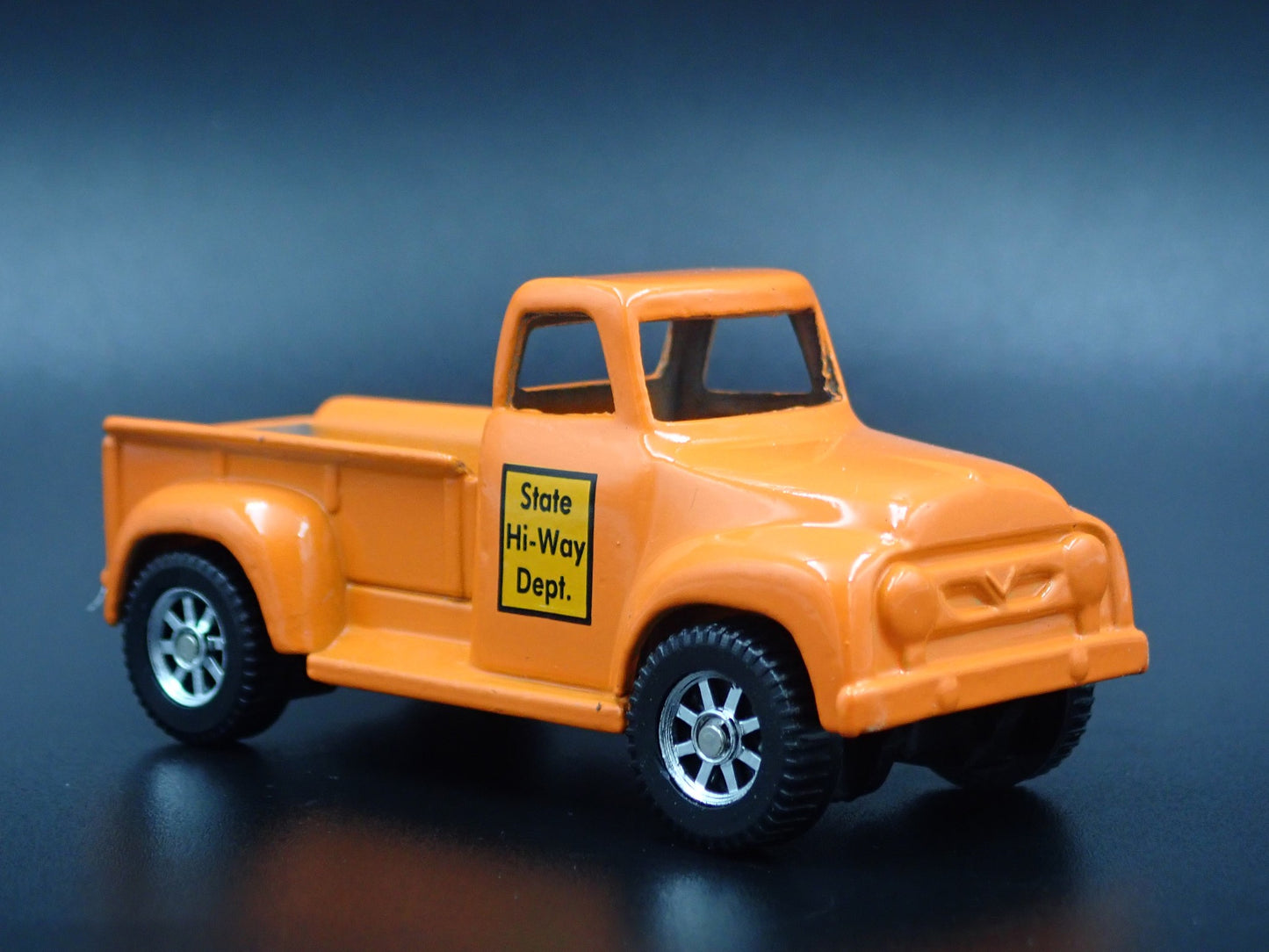 1956 56 FORD F100 PICKUP TRUCK ORANGE 1:64 SCALE COLLECTIBLE DIECAST MODEL CAR