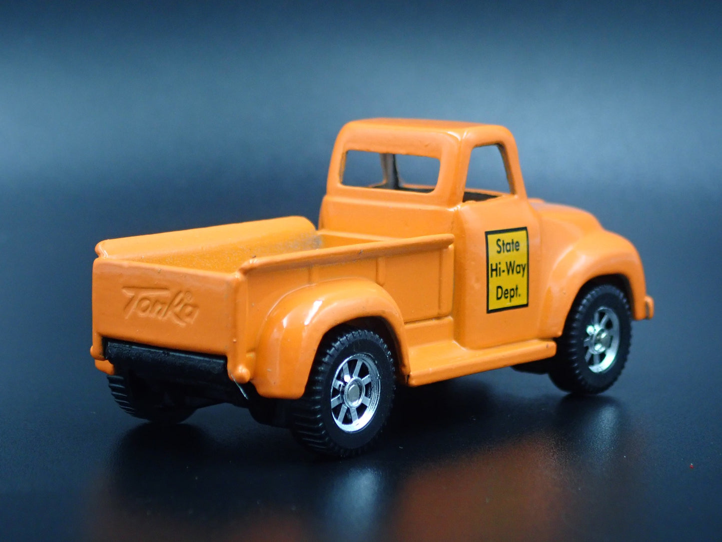 1956 56 FORD F100 PICKUP TRUCK ORANGE 1:64 SCALE COLLECTIBLE DIECAST MODEL CAR
