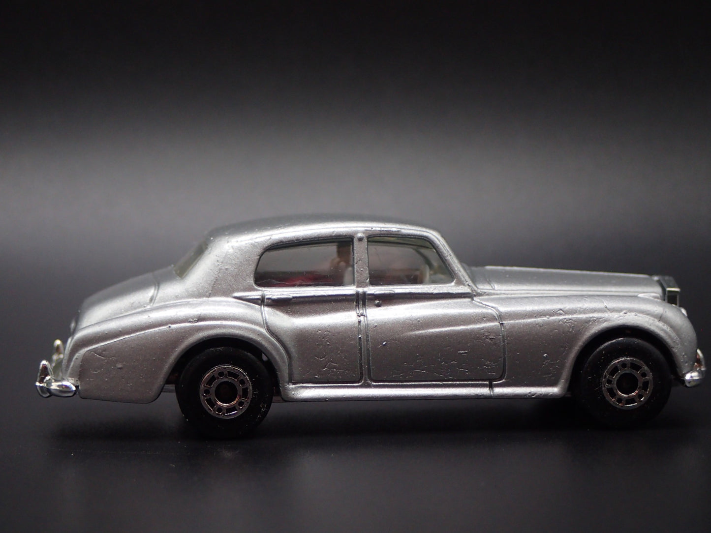 1959-1962 ROLLS ROYCE SILVER CLOUD II JAMES BOND 007 1:64 MB DIECAST MODEL CAR
