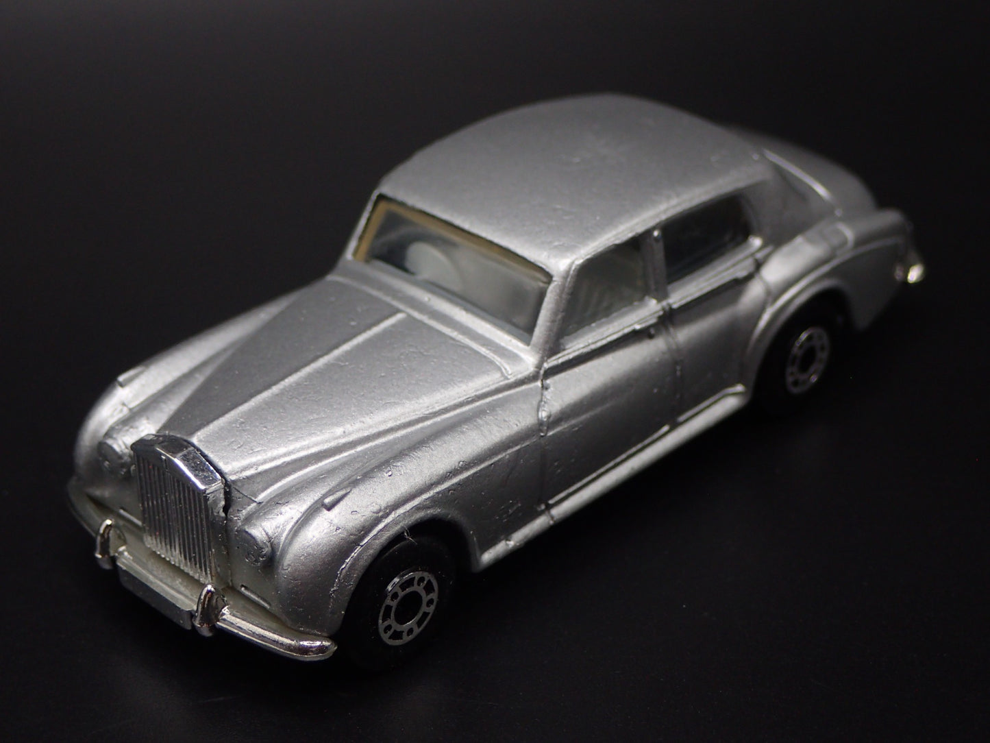 1959-1962 ROLLS ROYCE SILVER CLOUD II JAMES BOND 007 1:64 MB DIECAST MODEL CAR