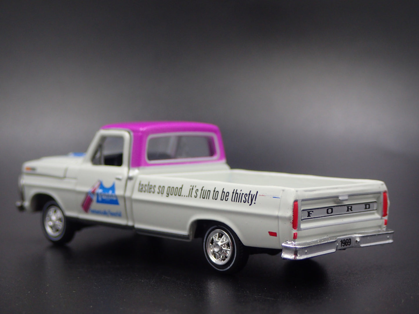 1969 69 FORD F100 RANGER PICKUP TRUCK FANTA 1:64 SCALE DIORAMA DIECAST MODEL CAR