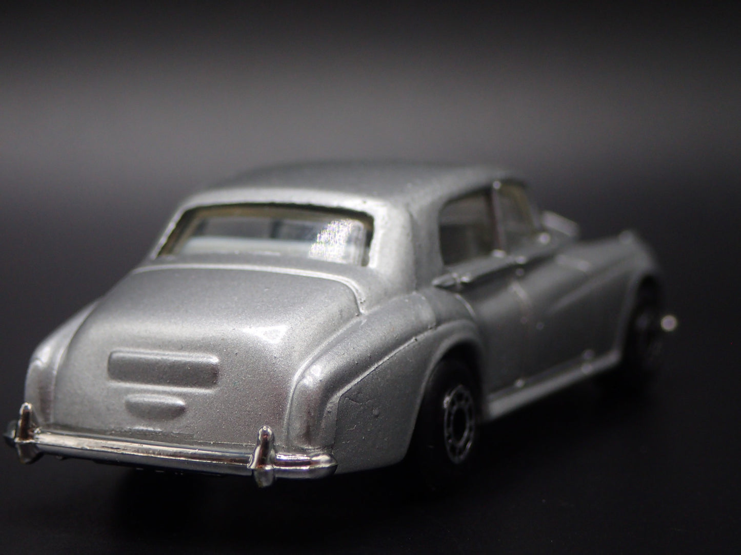 1959-1962 ROLLS ROYCE SILVER CLOUD II JAMES BOND 007 1:64 MB DIECAST MODEL CAR