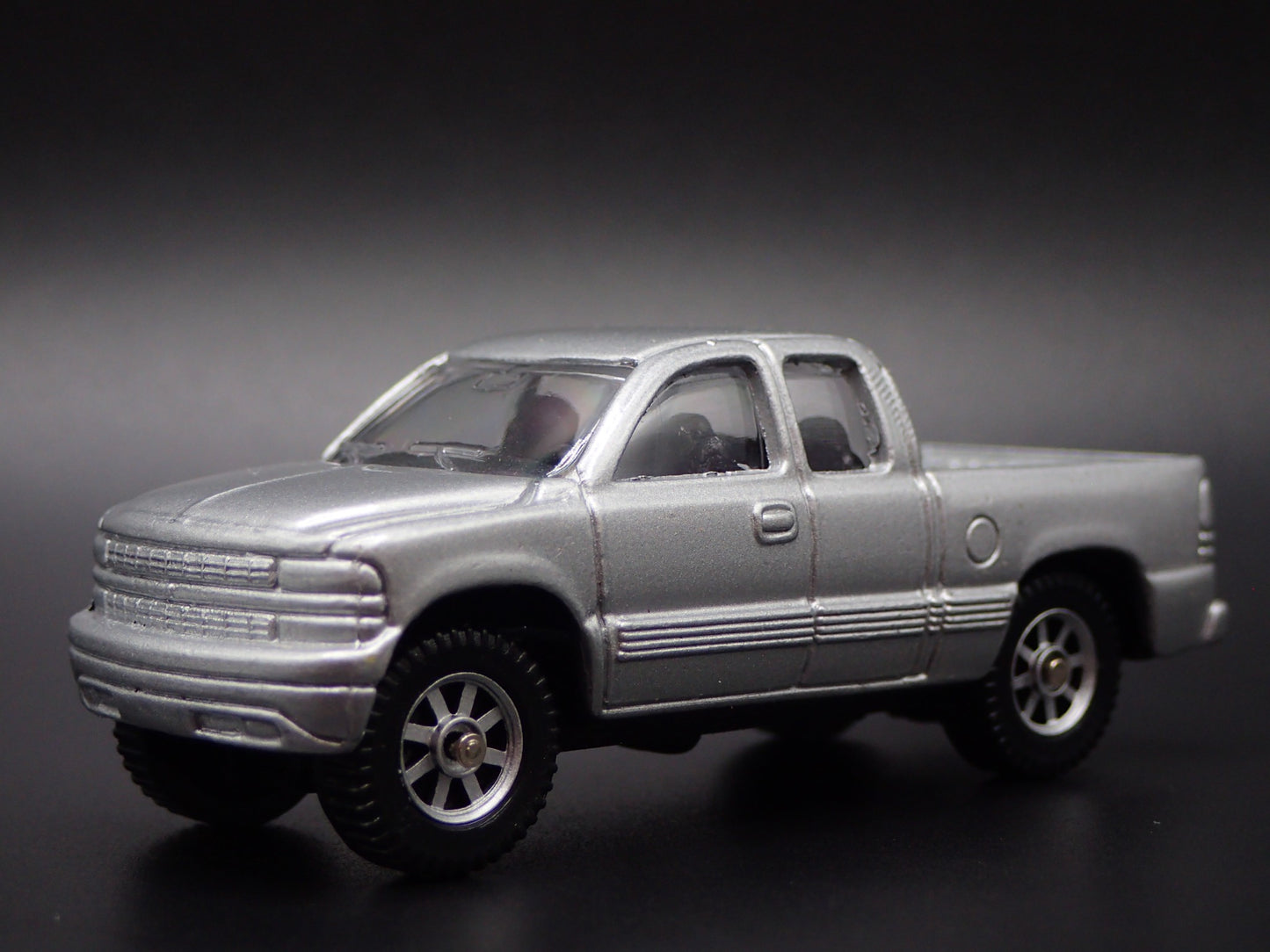 2014-2019 CHEVY CHEVROLET SILVERADO 1500 TRUCK 1/64 SCALE DIECAST MODEL CAR