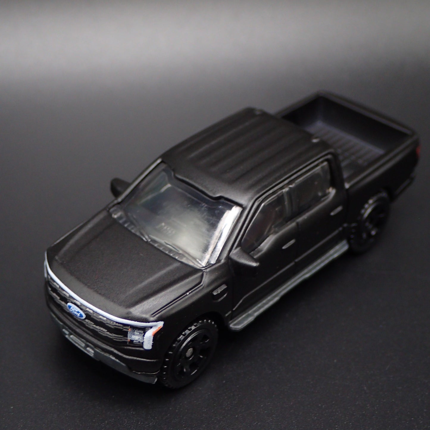 2022-2025 FORD F150 LIGHTNING PICKUP TRUCK ELECTRIC 1:64 SCALE DIECAST MODEL CAR