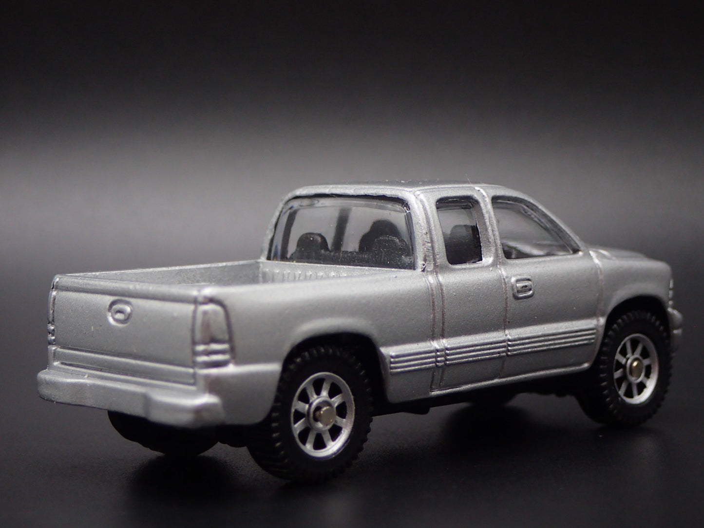 2014-2019 CHEVY CHEVROLET SILVERADO 1500 TRUCK 1/64 SCALE DIECAST MODEL CAR