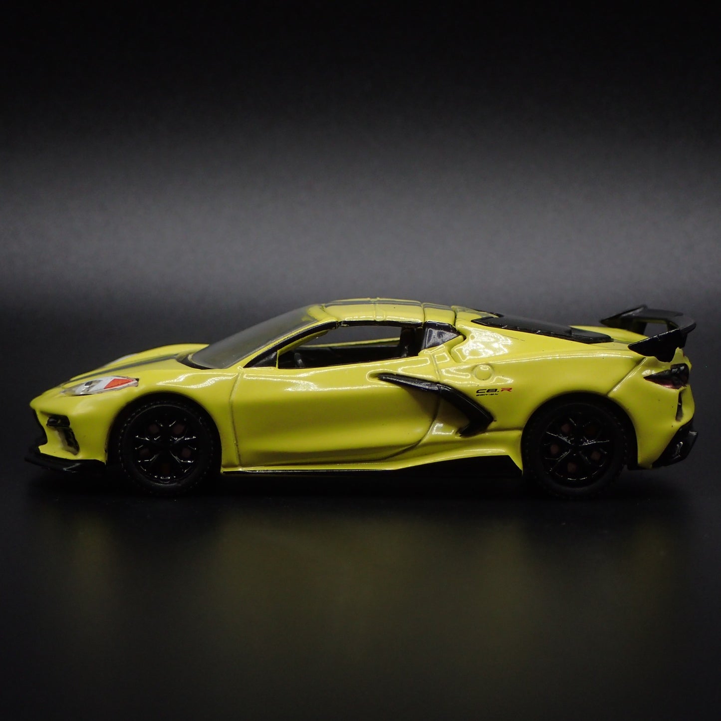 2020-2025 CHEVY CHEVROLET CORVETTE STINGRAY C8 1:64 SCALE DIECAST MODEL CAR