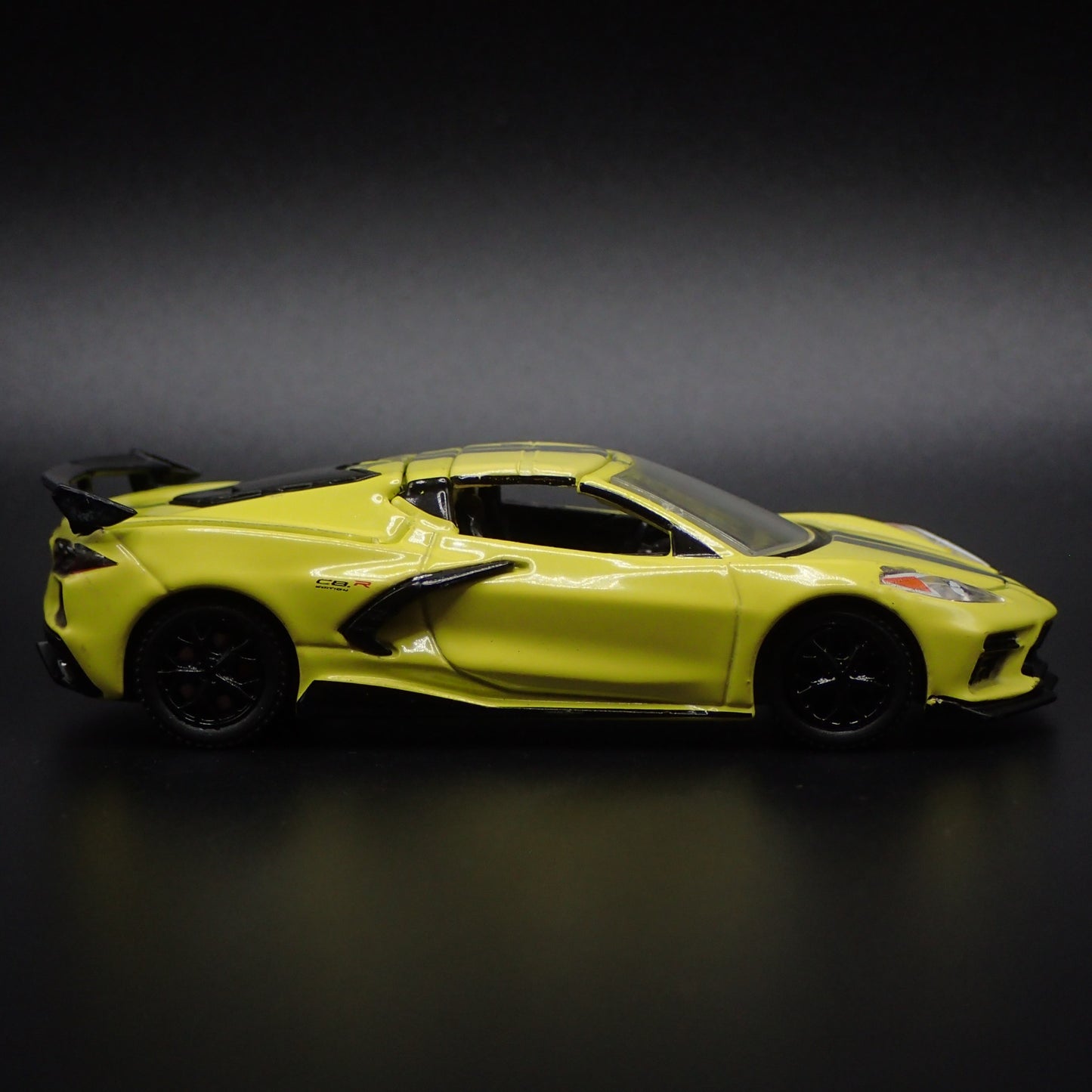 2020-2025 CHEVY CHEVROLET CORVETTE STINGRAY C8 1:64 SCALE DIECAST MODEL CAR