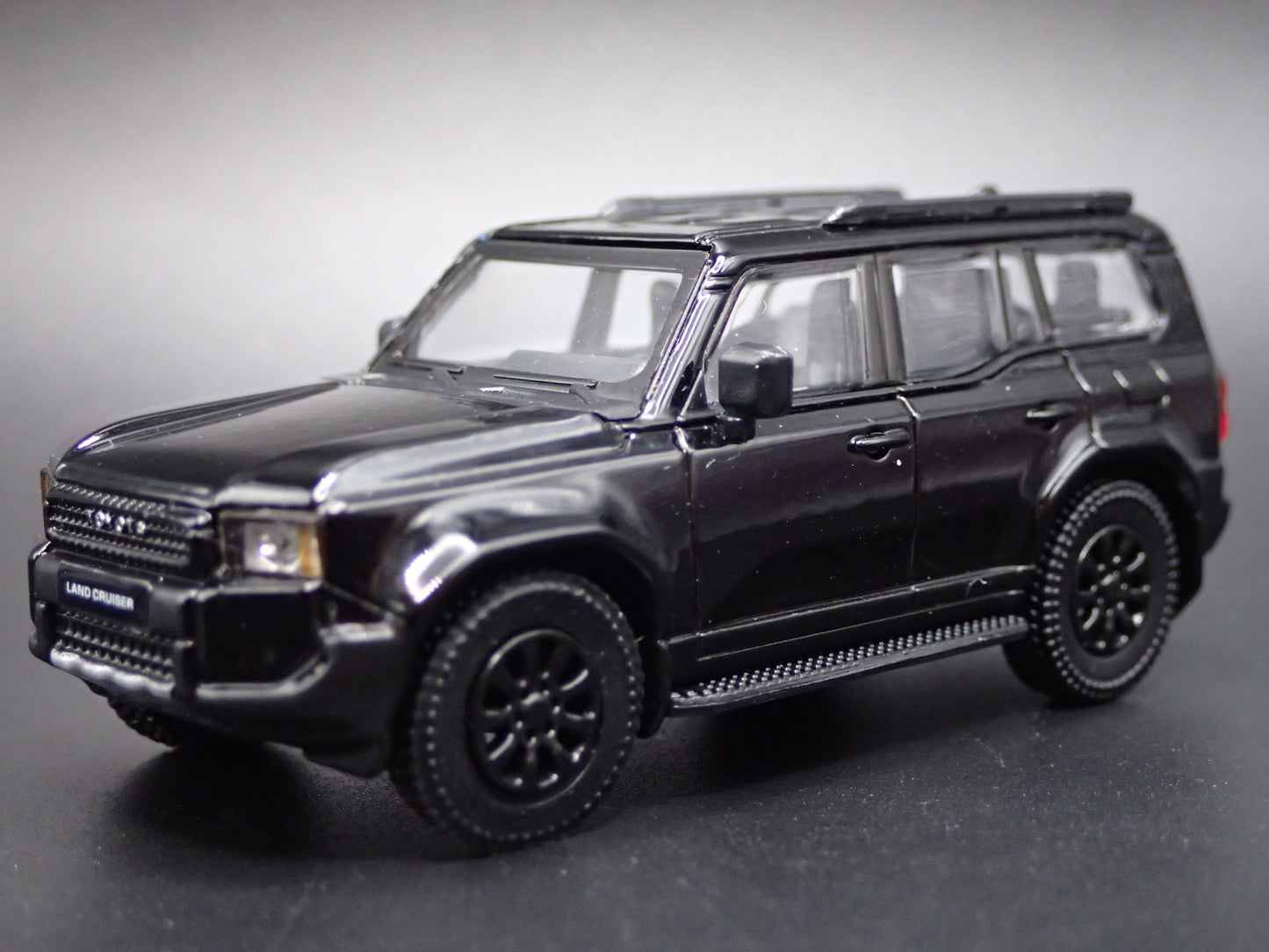 2023-2025 TOYOTA LAND CRUISER 250 PRADO 1/64 SCALE DIORAMA DIECAST MODEL CAR