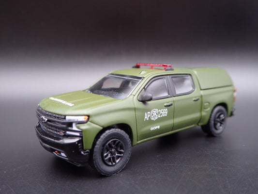 2021 CHEVROLET SILVERADO TRUCK LT GOPE POLICE CHILE 1:64 SCALE DIECAST MODEL CAR