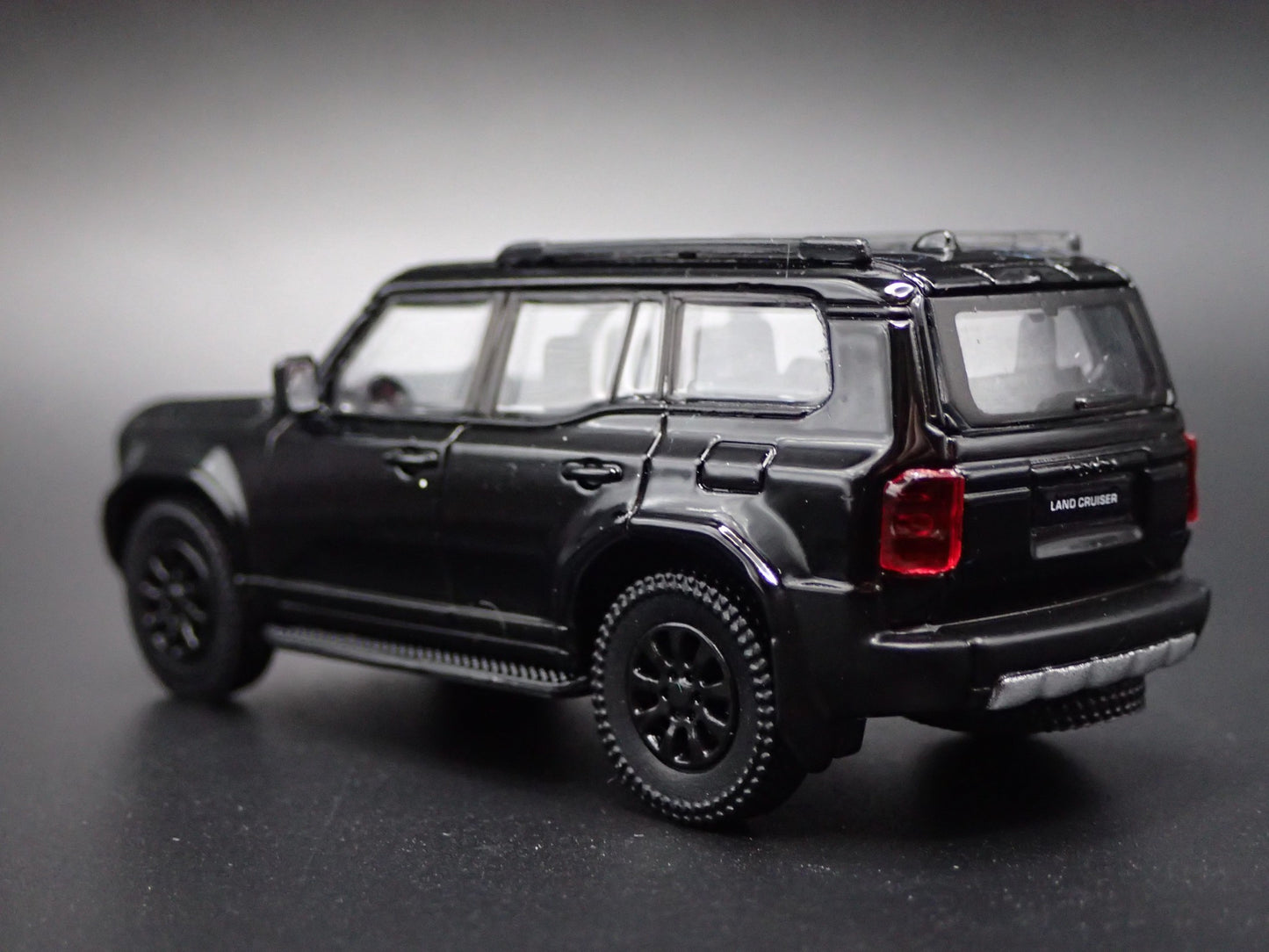 2023-2025 TOYOTA LAND CRUISER 250 PRADO 1/64 SCALE DIORAMA DIECAST MODEL CAR