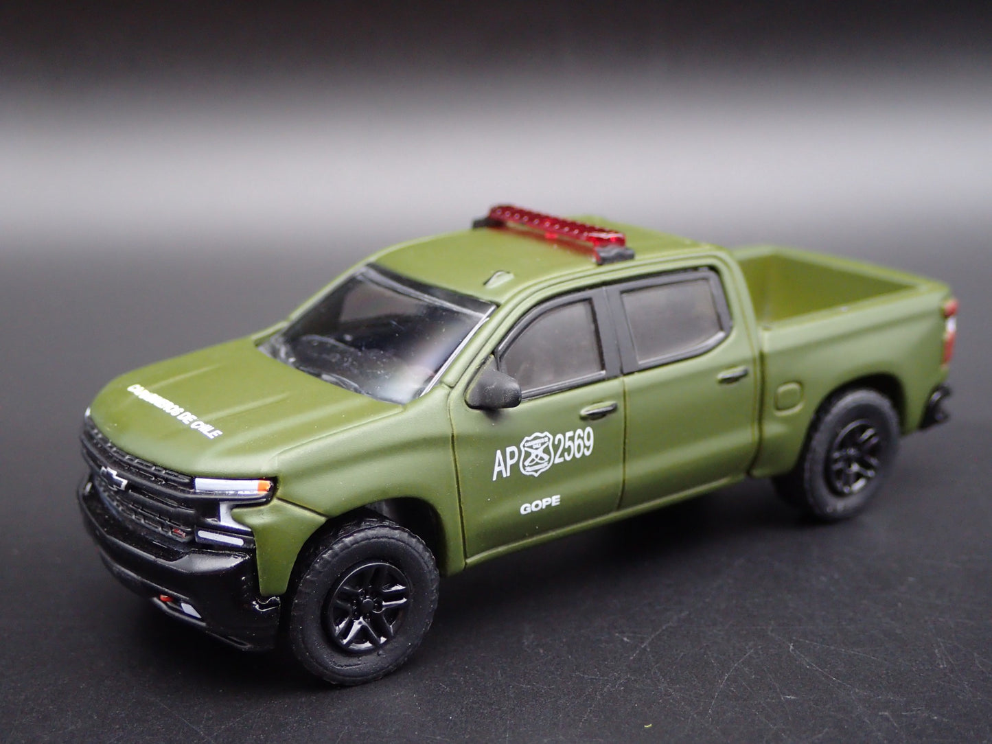 2021 CHEVROLET SILVERADO TRUCK LT GOPE POLICE CHILE 1:64 SCALE DIECAST MODEL CAR