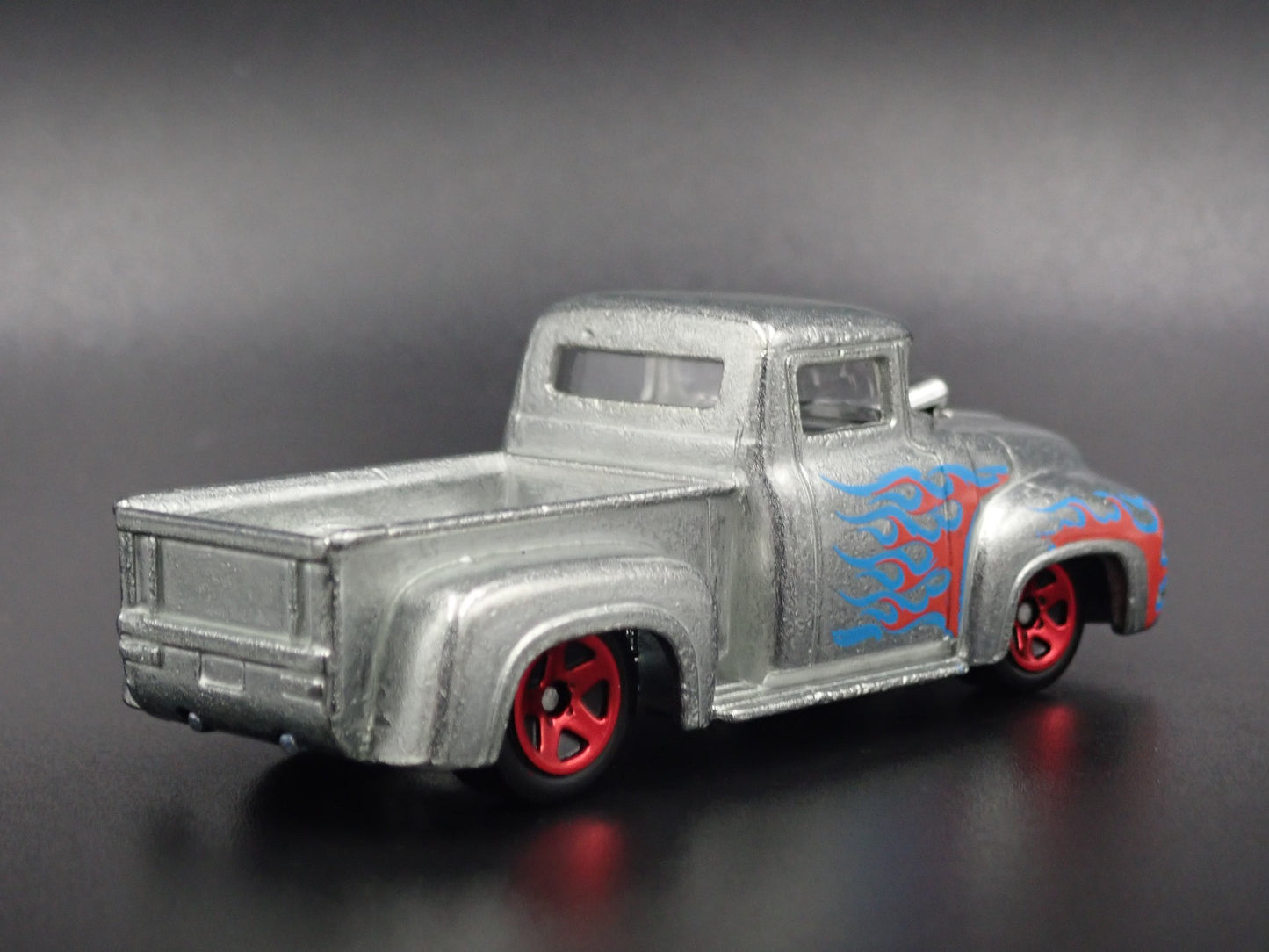 1956 56 FORD F100 PICKUP TRUCK SILVER 1:64 SCALE COLLECTIBLE DIECAST MODEL CAR