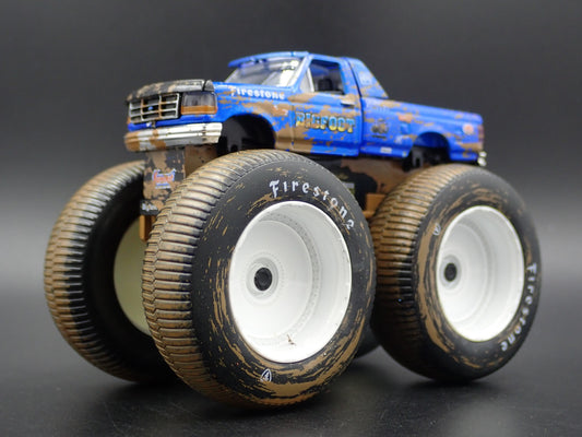 1996 96 FORD F250 MONSTER TRUCK BIGFOOT #5 MUDDY 1/64 SCALE DIECAST MODEL CAR