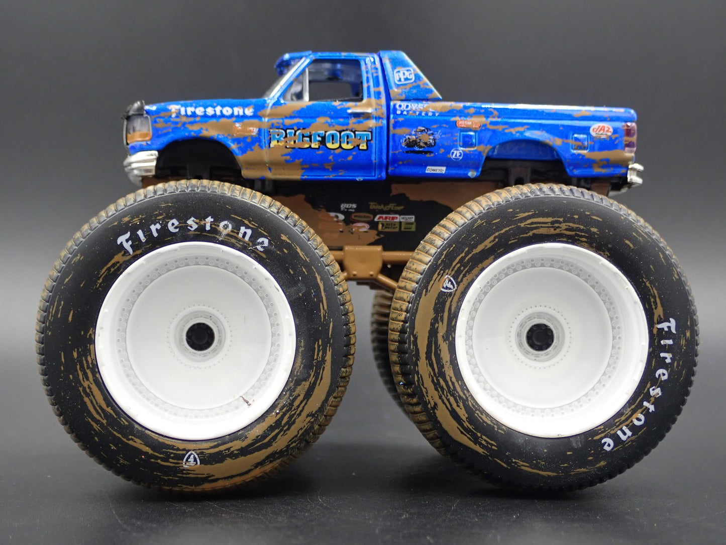 1996 96 FORD F250 MONSTER TRUCK BIGFOOT #5 MUDDY 1/64 SCALE DIECAST MODEL CAR