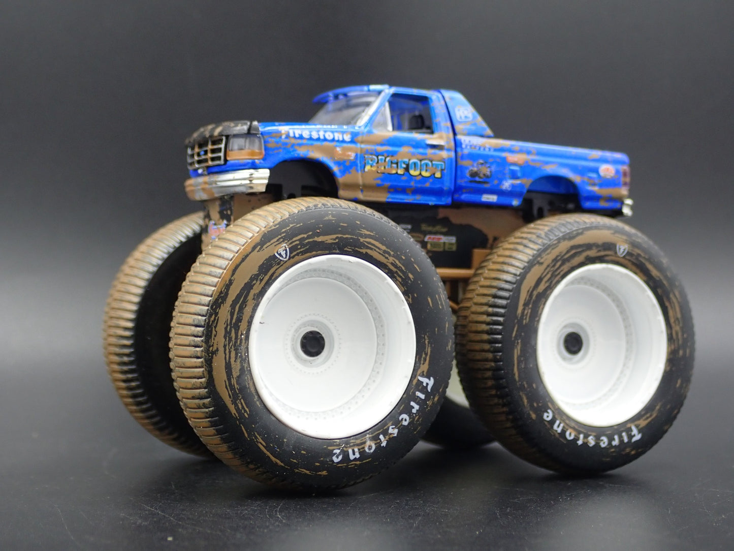 1996 96 FORD F250 MONSTER TRUCK BIGFOOT #5 MUDDY 1/64 SCALE DIECAST MODEL CAR