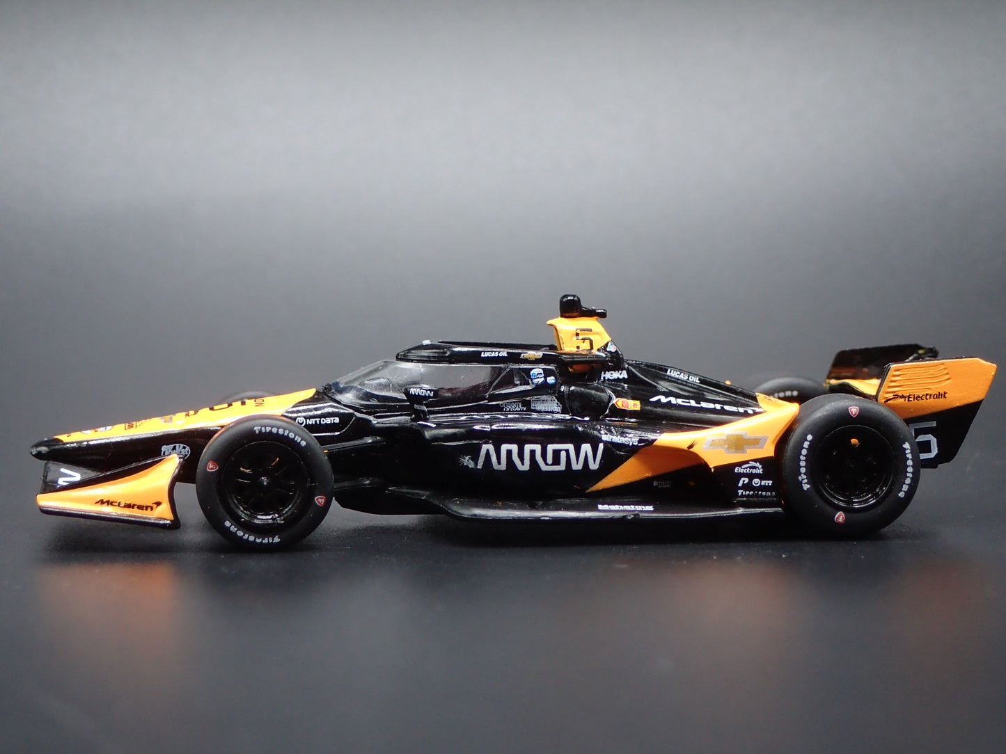 2025 25 INDY CAR RACING CHEVY 5 PATO O'WARD ARROW 1:64 SCALE DIECAST MODEL CAR