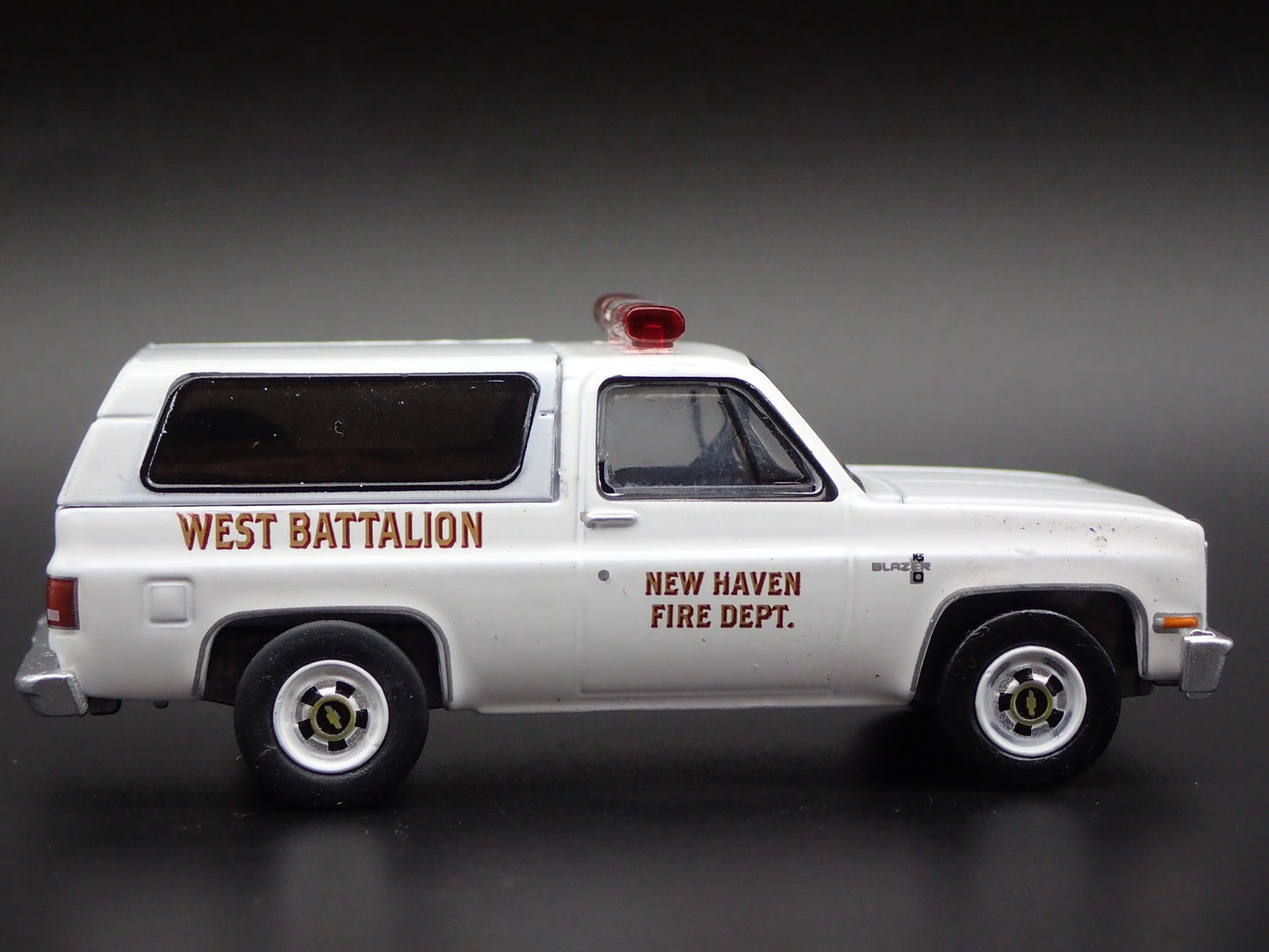 1985 85 CHEVY CHEVROLET K5 BLAZER NEW HAVEN CT FIRE 1:64 SCALE DIECAST MODEL CAR