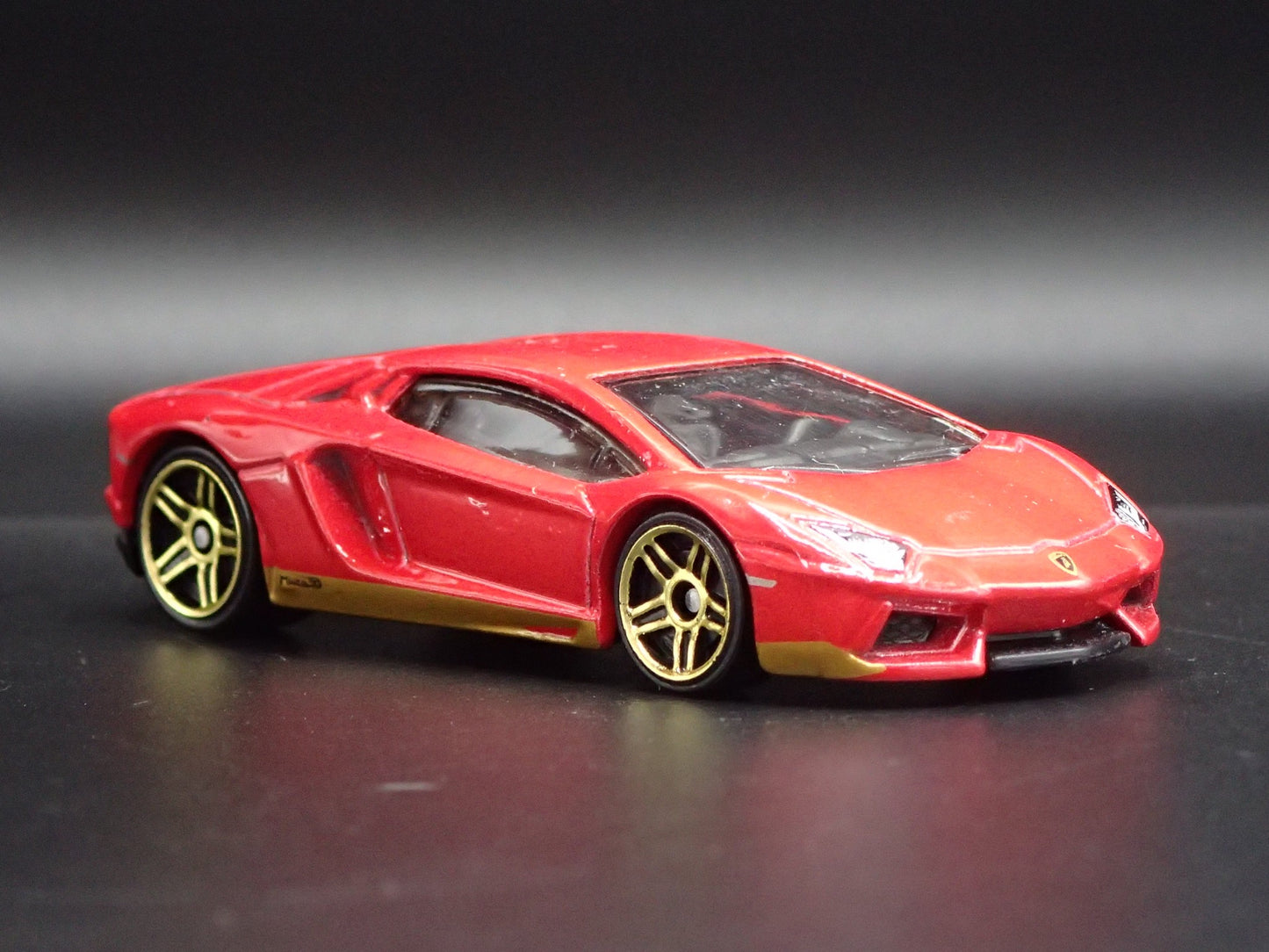 2017 17 LAMBORGHINI AVENTADOR MIURA HOMAGE SUPERCAR 1:64 SCALE DIECAST MODEL CAR