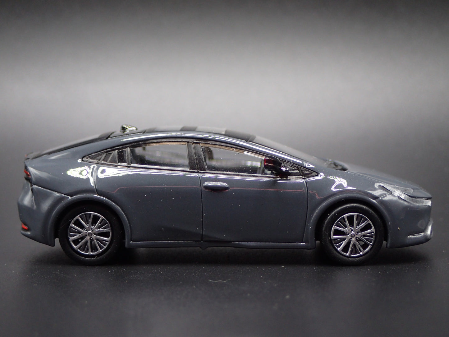 2023-2025 TOYOTA PRIUS GRAY 1/64 SCALE COLLECTIBLE DIORAMA DIECAST MODEL CAR