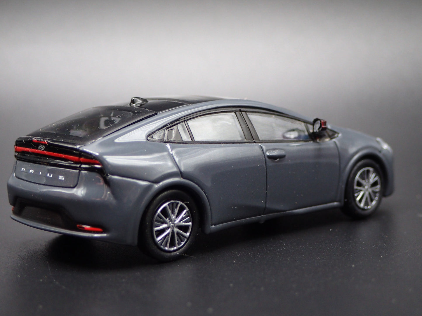 2023-2025 TOYOTA PRIUS GRAY 1/64 SCALE COLLECTIBLE DIORAMA DIECAST MODEL CAR